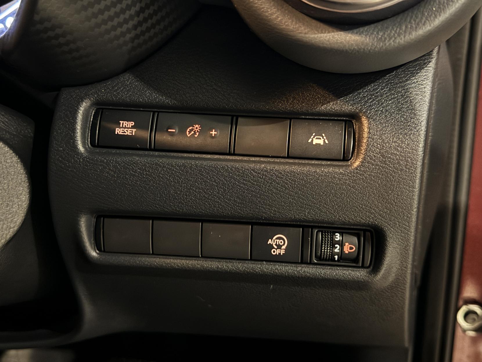 Nissan Juke 1.0 DIG-T N-Connecta SUV 5dr Petrol DCT Auto Euro 6 (s/s) (117 ps)