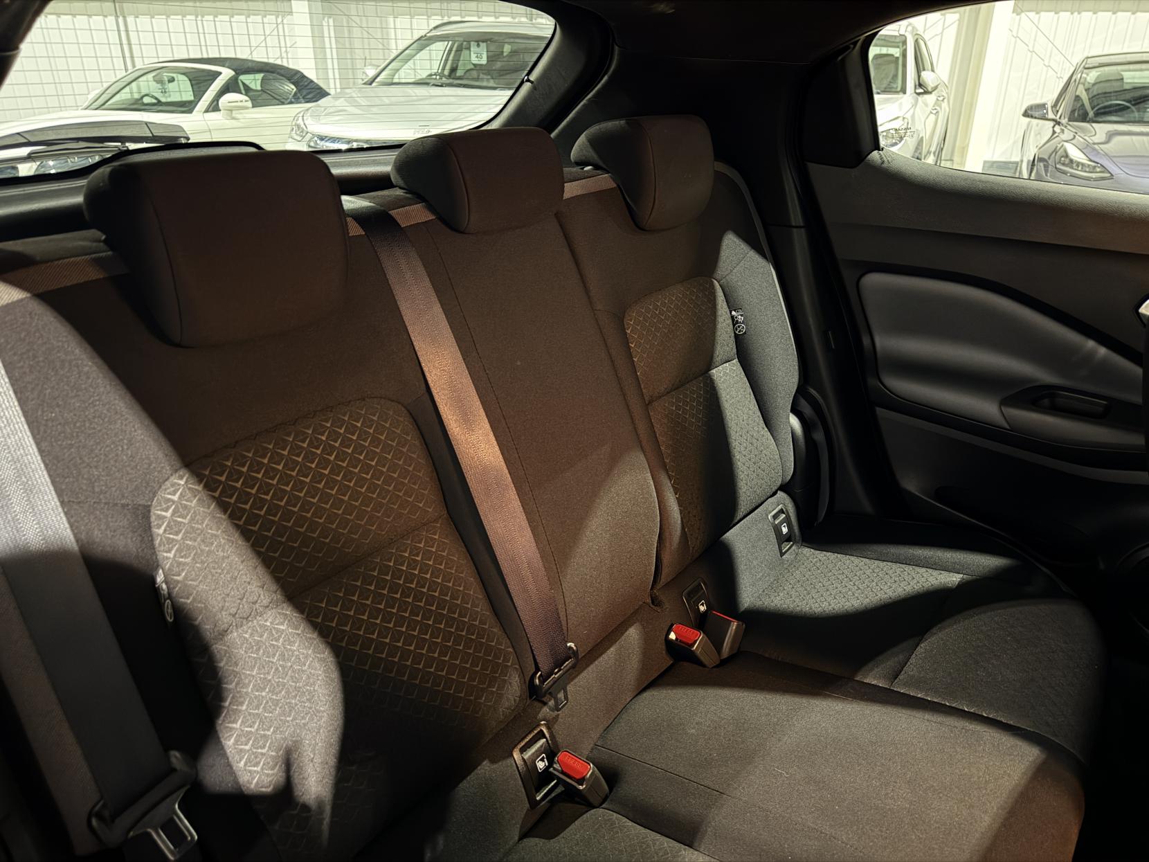 Nissan Juke 1.0 DIG-T N-Connecta SUV 5dr Petrol DCT Auto Euro 6 (s/s) (117 ps)