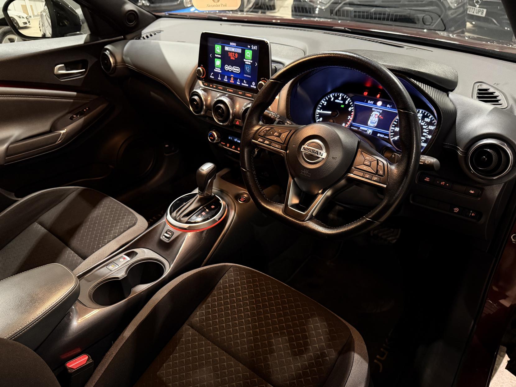 Nissan Juke 1.0 DIG-T N-Connecta SUV 5dr Petrol DCT Auto Euro 6 (s/s) (117 ps)