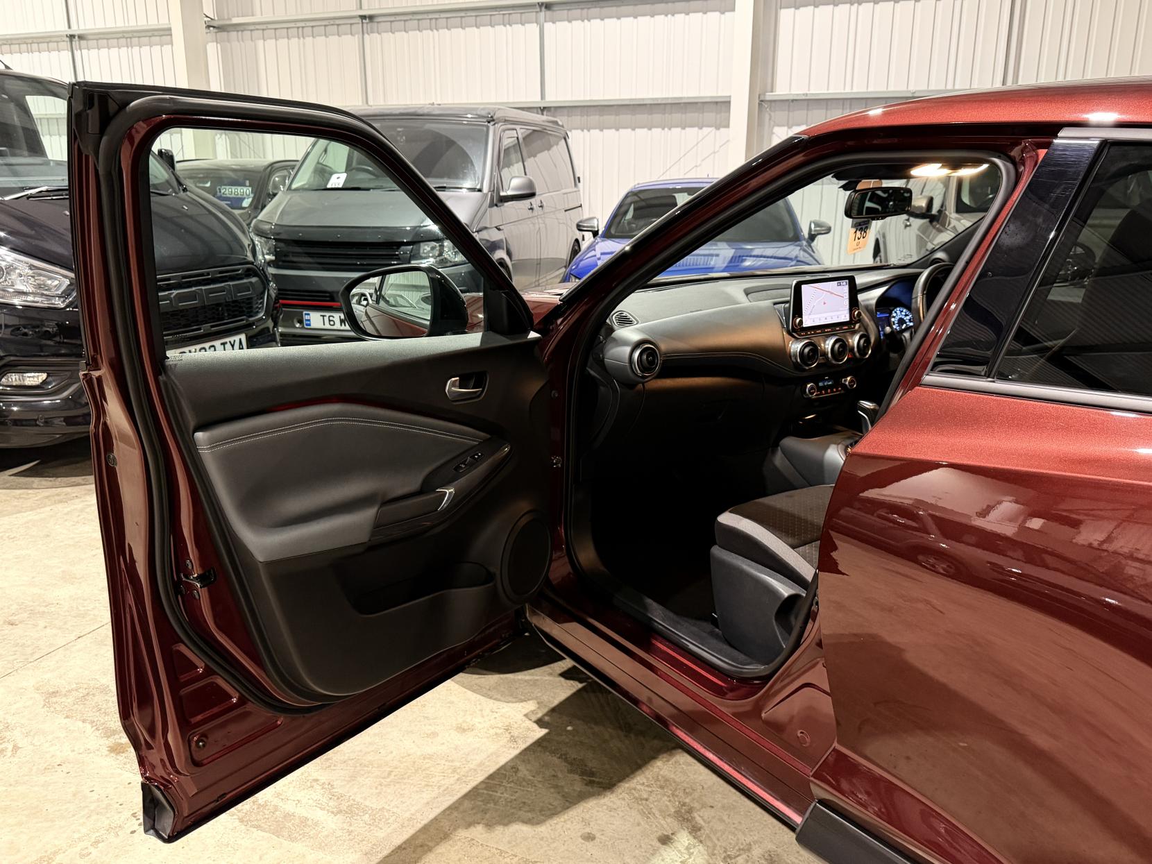 Nissan Juke 1.0 DIG-T N-Connecta SUV 5dr Petrol DCT Auto Euro 6 (s/s) (117 ps)