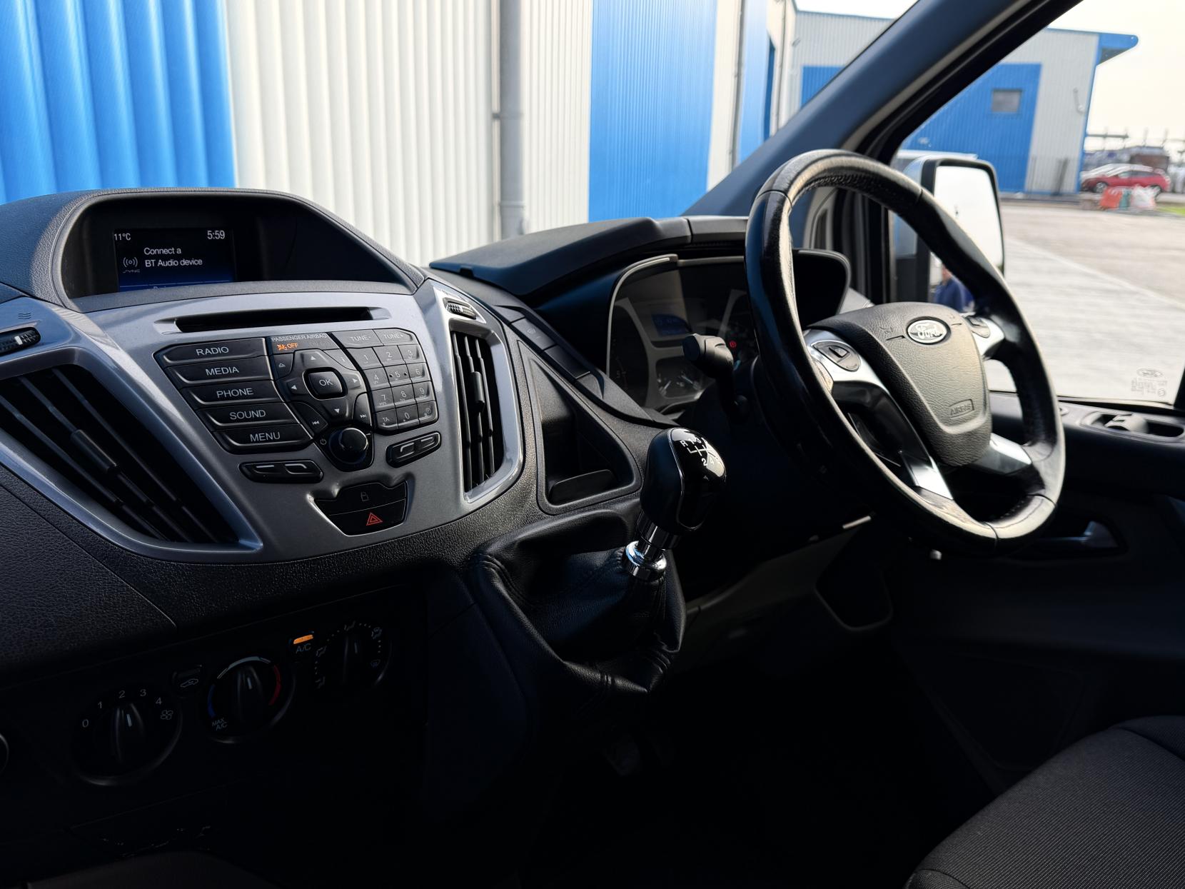 Ford Transit Custom 2.0 TDCi 290 Limited Panel Van 5dr Diesel Manual L2 H2 (170 g/km, 128 bhp)