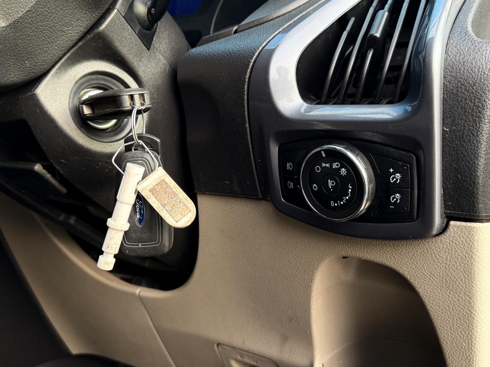 Ford Transit Custom 2.0 TDCi 290 Limited Panel Van 5dr Diesel Manual L2 H2 (170 g/km, 128 bhp)