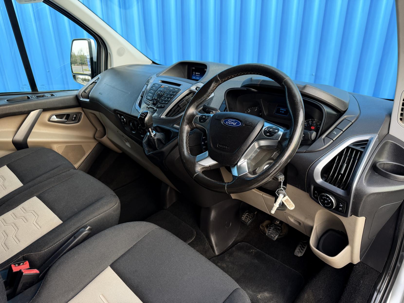 Ford Transit Custom 2.0 TDCi 290 Limited Panel Van 5dr Diesel Manual L2 H2 (170 g/km, 128 bhp)