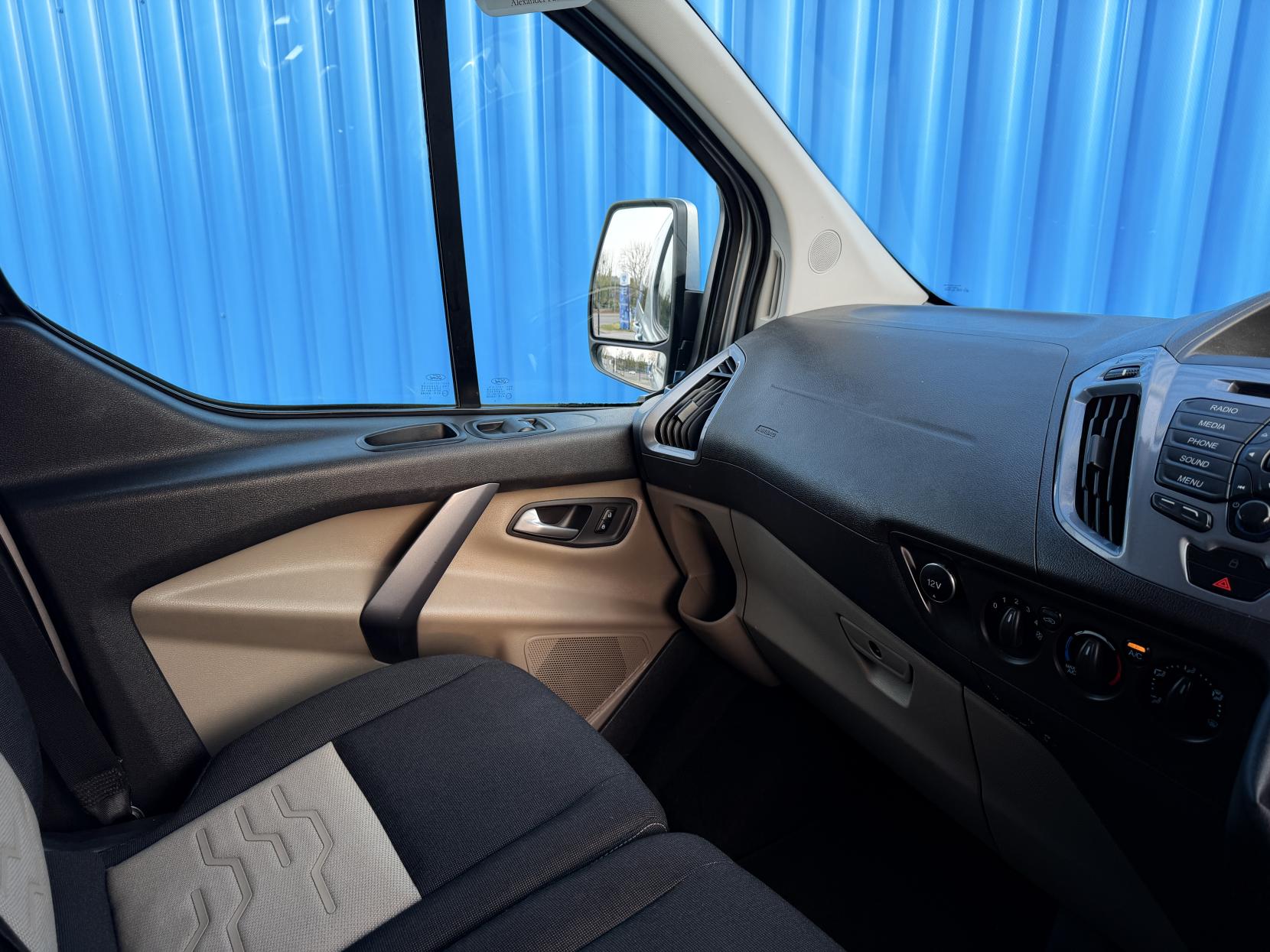 Ford Transit Custom 2.0 TDCi 290 Limited Panel Van 5dr Diesel Manual L2 H2 (170 g/km, 128 bhp)