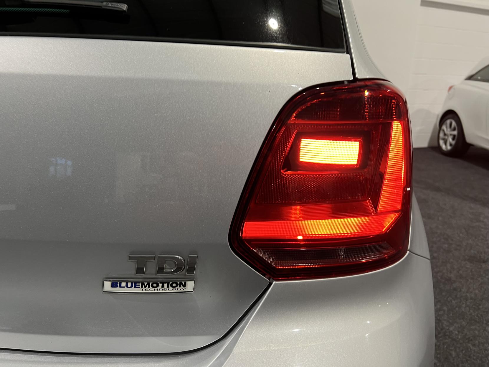 Volkswagen Polo 1.4 TDI BlueMotion Tech SEL Hatchback 5dr Diesel Manual Euro 6 (s/s) (90 ps)
