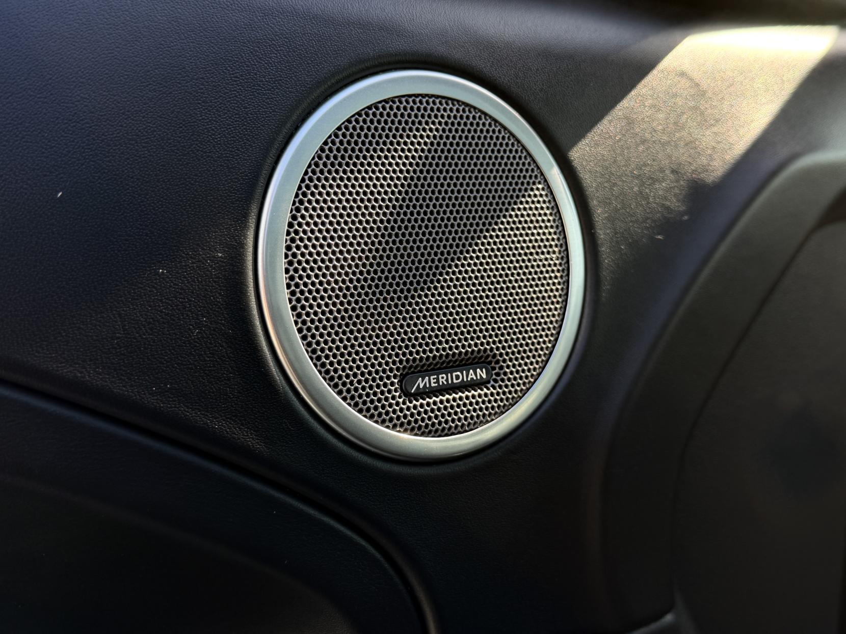 Land Rover Range Rover Evoque 2.2 SD4 Special Edition Coupe 3dr Diesel Auto 4WD Euro 5 (190 ps)