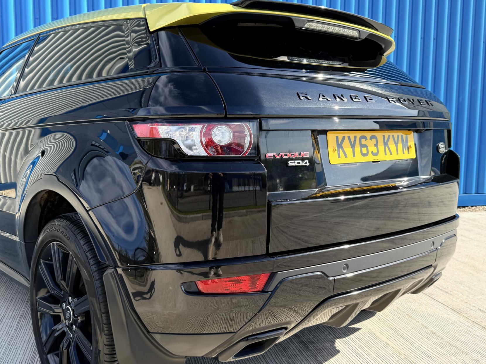 Land Rover Range Rover Evoque 2.2 SD4 Special Edition Coupe 3dr Diesel Auto 4WD Euro 5 (190 ps)