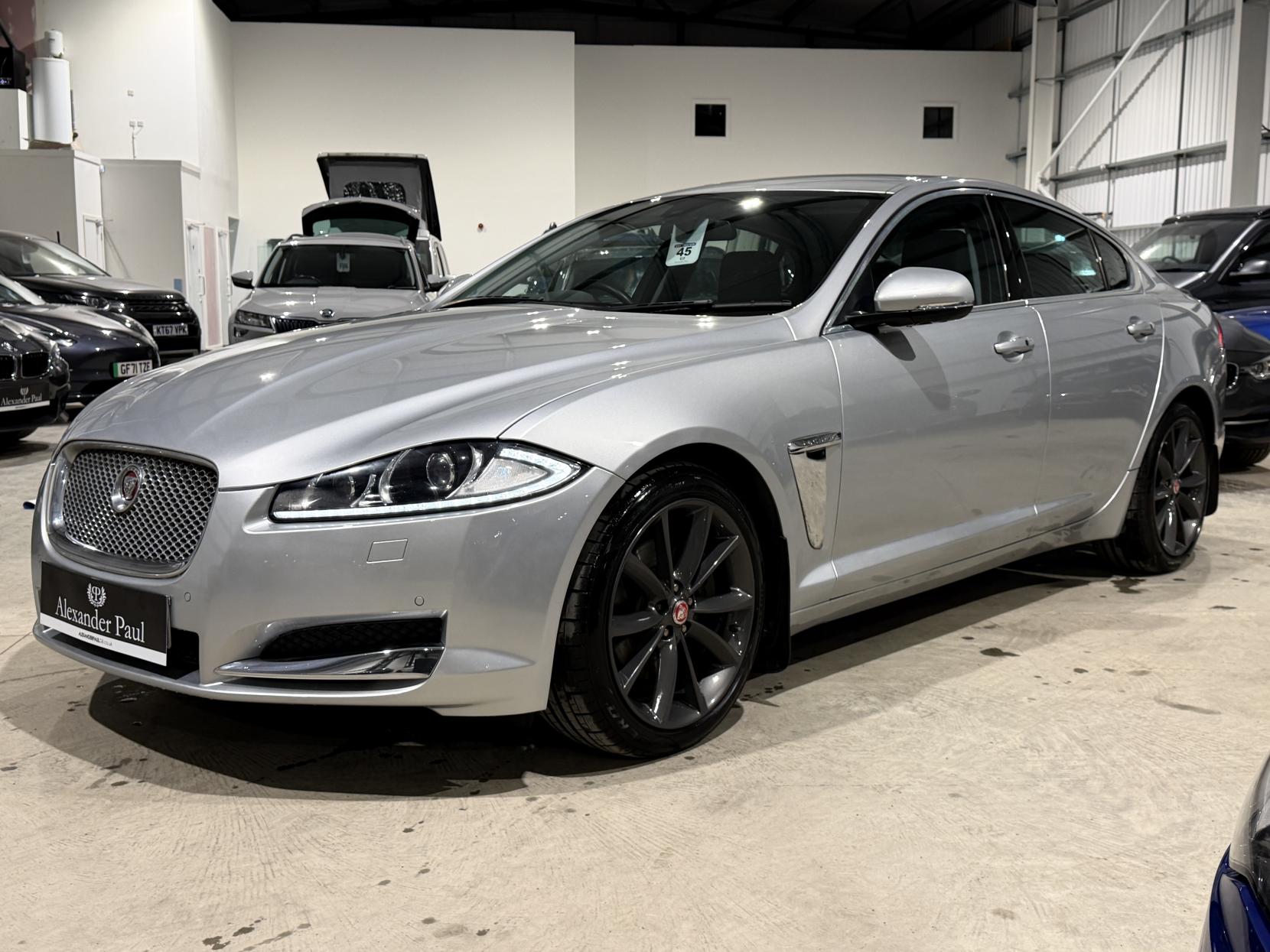 Jaguar XF 2.2d Premium Luxury Saloon 4dr Diesel Auto Euro 5 (s/s) (200 ps)