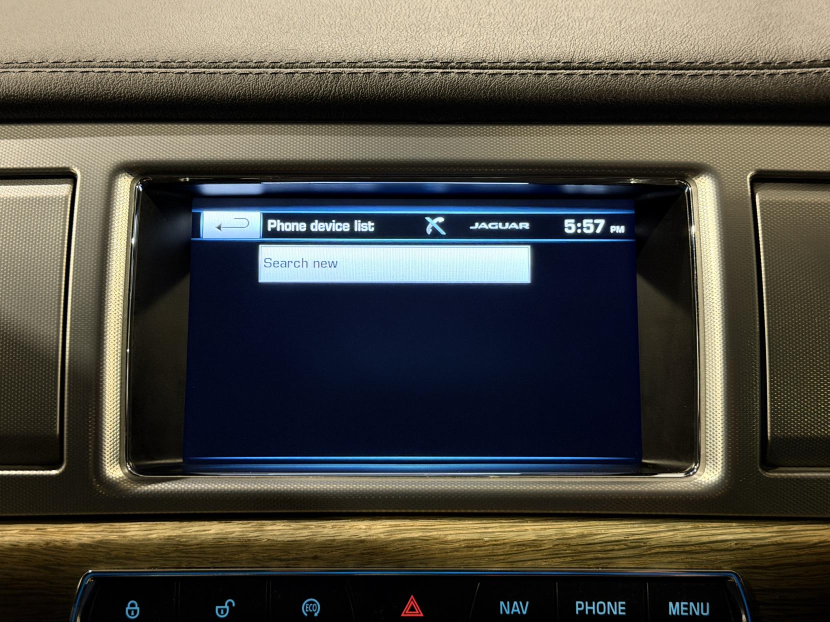 Jaguar XF 2.2d Premium Luxury Saloon 4dr Diesel Auto Euro 5 (s/s) (200 ps)