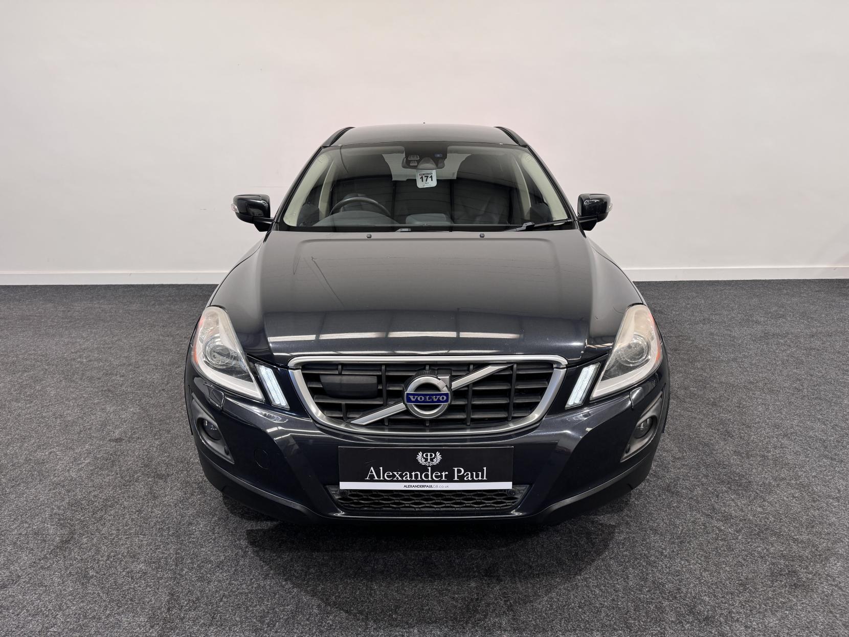 Volvo XC60 2.4 D5 SE Lux SUV 5dr Diesel Geartronic AWD Euro 4 (185 ps)