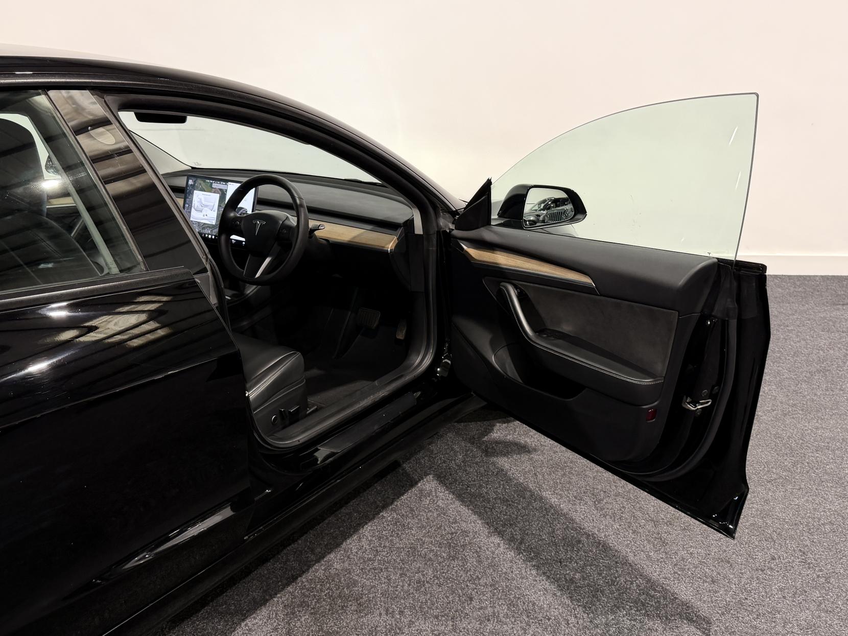 Tesla Model 3 (Dual Motor) Long Range Saloon 4dr Electric Auto 4WDE (346 ps)