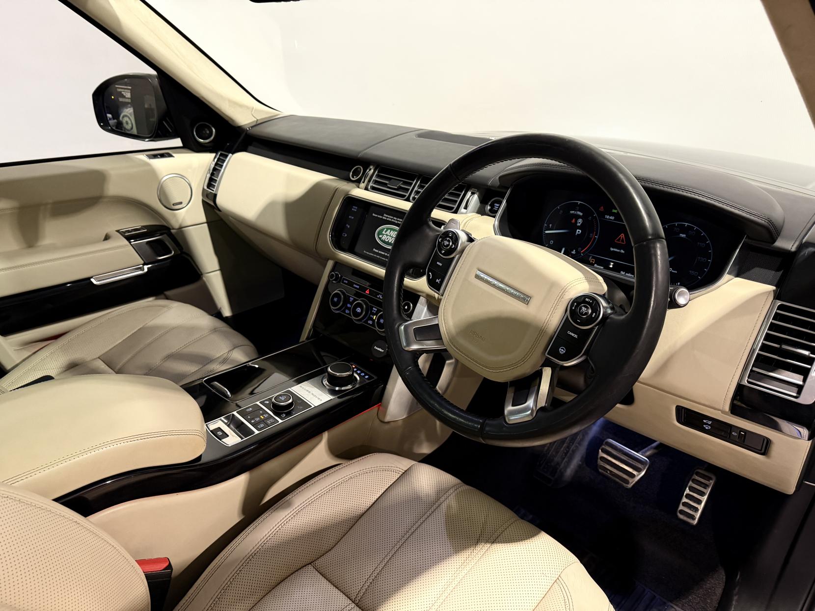 Land Rover Range Rover 3.0 TD V6 Autobiography SUV 5dr Diesel Auto 4WD Euro 5 (s/s) (258 ps)