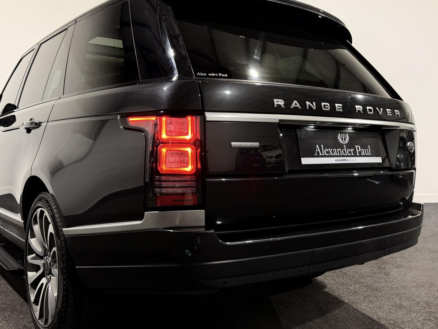 Land Rover Range Rover 3.0 TD V6 Autobiography SUV 5dr Diesel Auto 4WD Euro 5 (s/s) (258 ps)