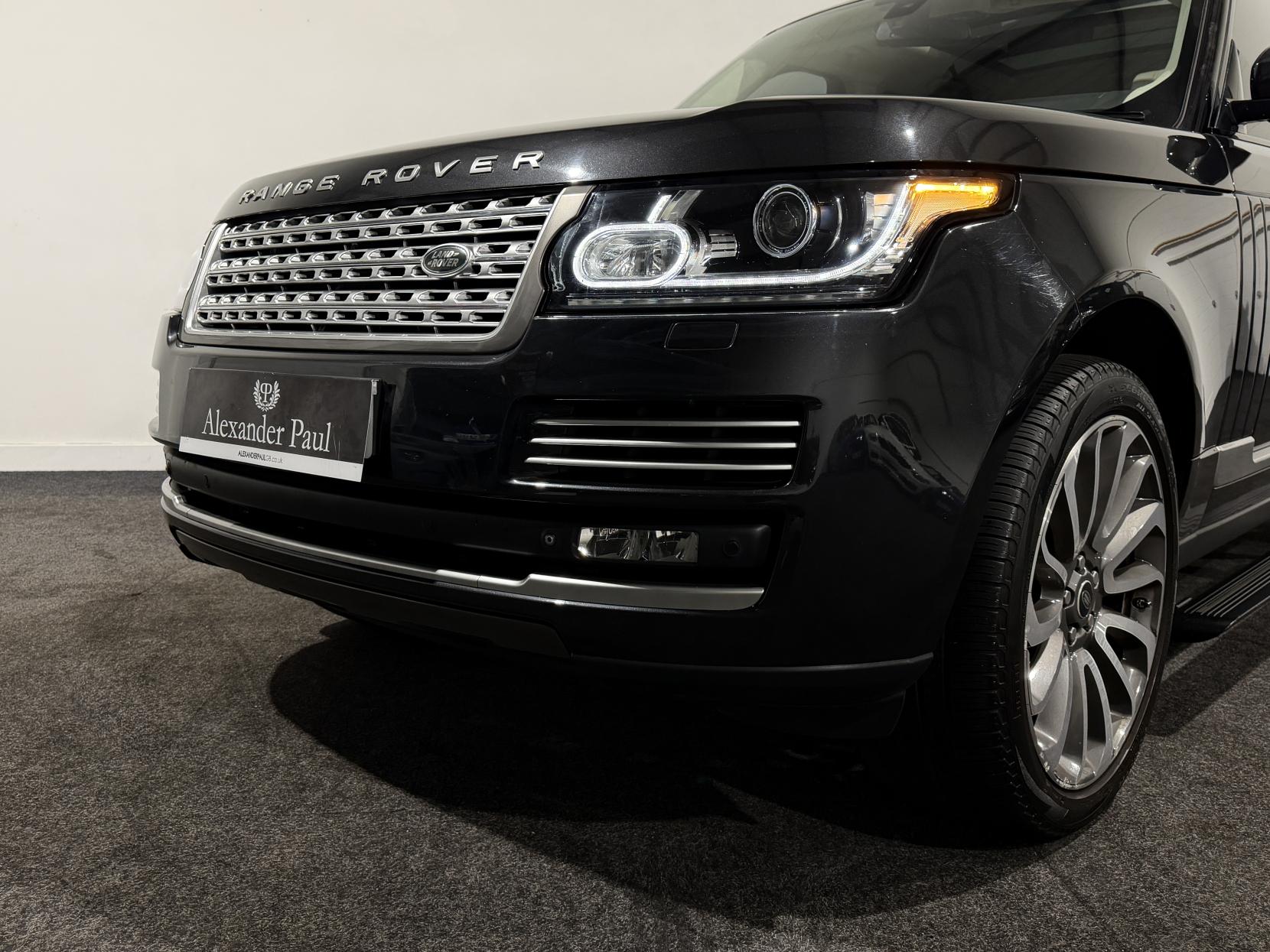 Land Rover Range Rover 3.0 TD V6 Autobiography SUV 5dr Diesel Auto 4WD Euro 5 (s/s) (258 ps)