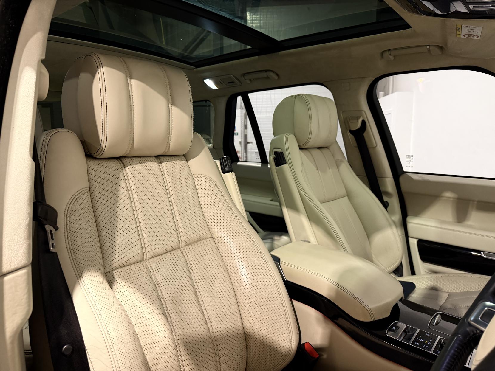 Land Rover Range Rover 3.0 TD V6 Autobiography SUV 5dr Diesel Auto 4WD Euro 5 (s/s) (258 ps)