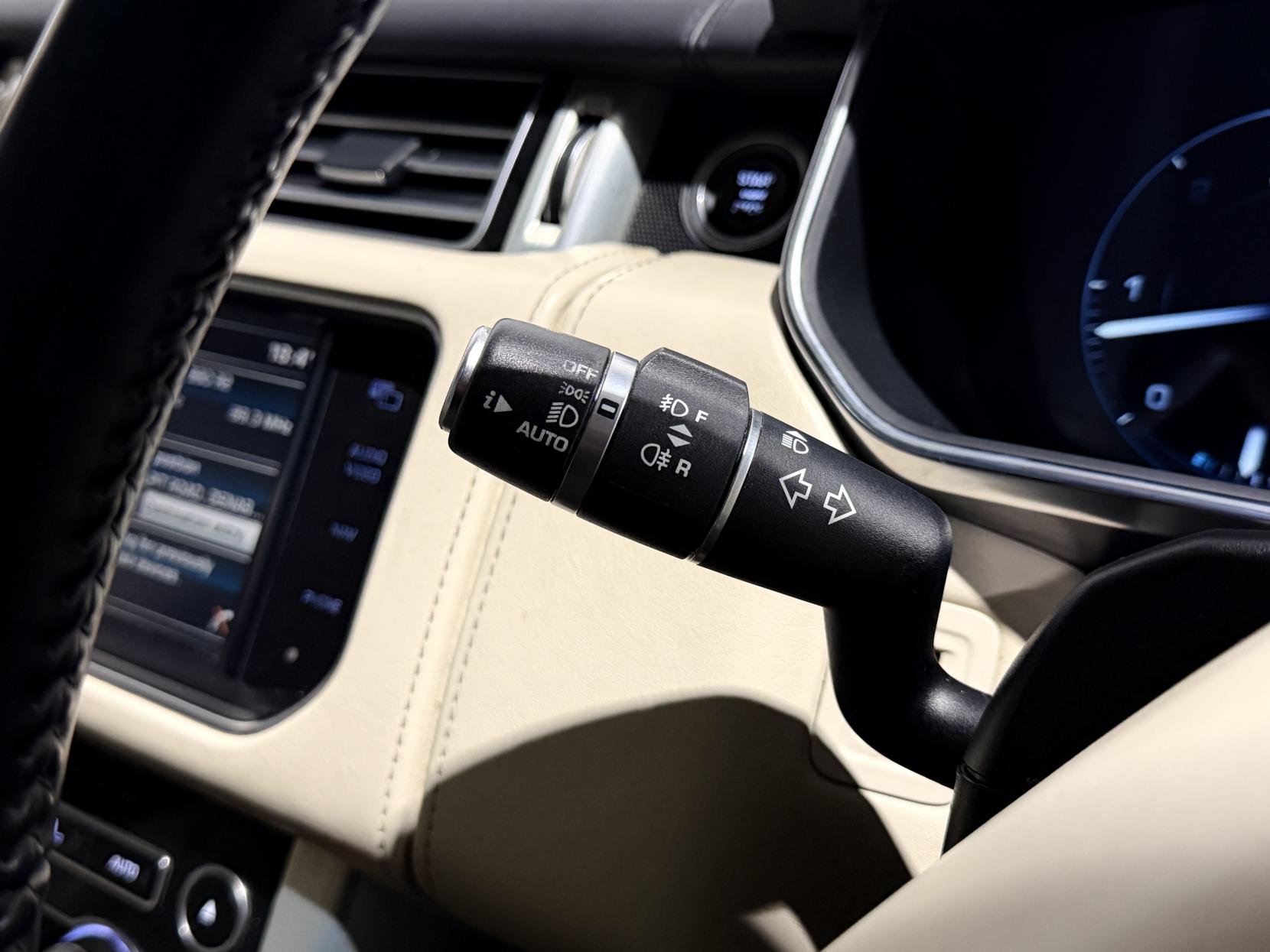 Land Rover Range Rover 3.0 TD V6 Autobiography SUV 5dr Diesel Auto 4WD Euro 5 (s/s) (258 ps)