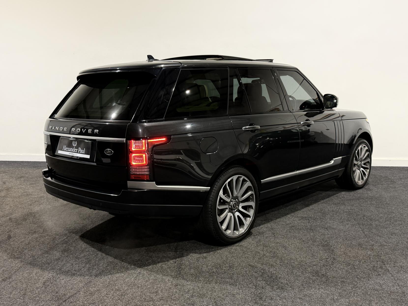 Land Rover Range Rover 3.0 TD V6 Autobiography SUV 5dr Diesel Auto 4WD Euro 5 (s/s) (258 ps)