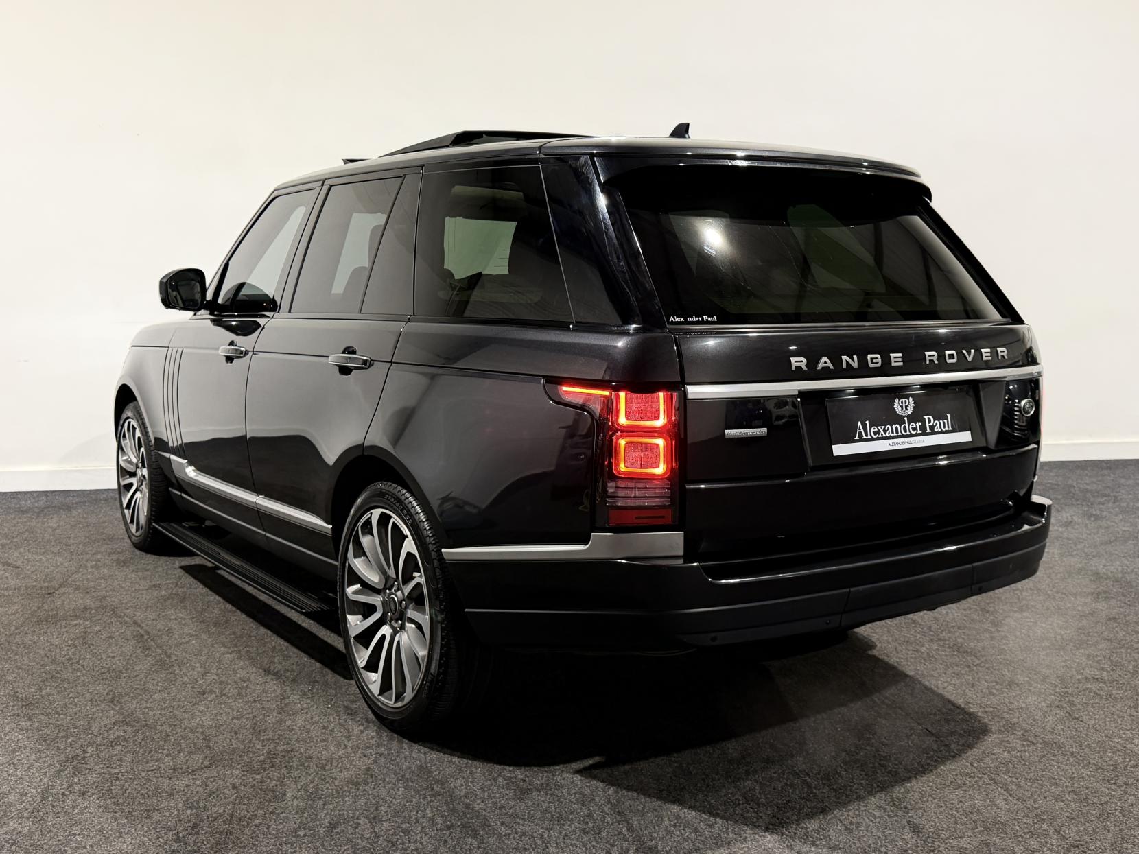 Land Rover Range Rover 3.0 TD V6 Autobiography SUV 5dr Diesel Auto 4WD Euro 5 (s/s) (258 ps)