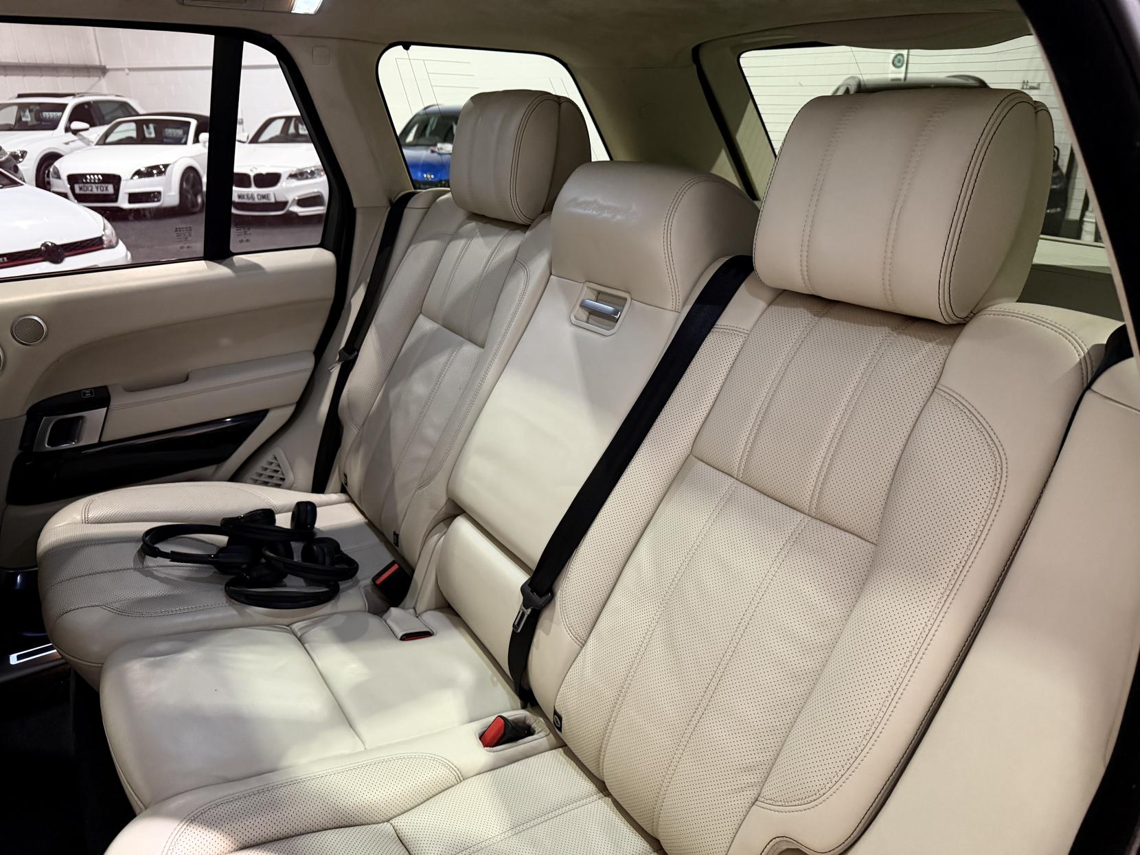 Land Rover Range Rover 3.0 TD V6 Autobiography SUV 5dr Diesel Auto 4WD Euro 5 (s/s) (258 ps)