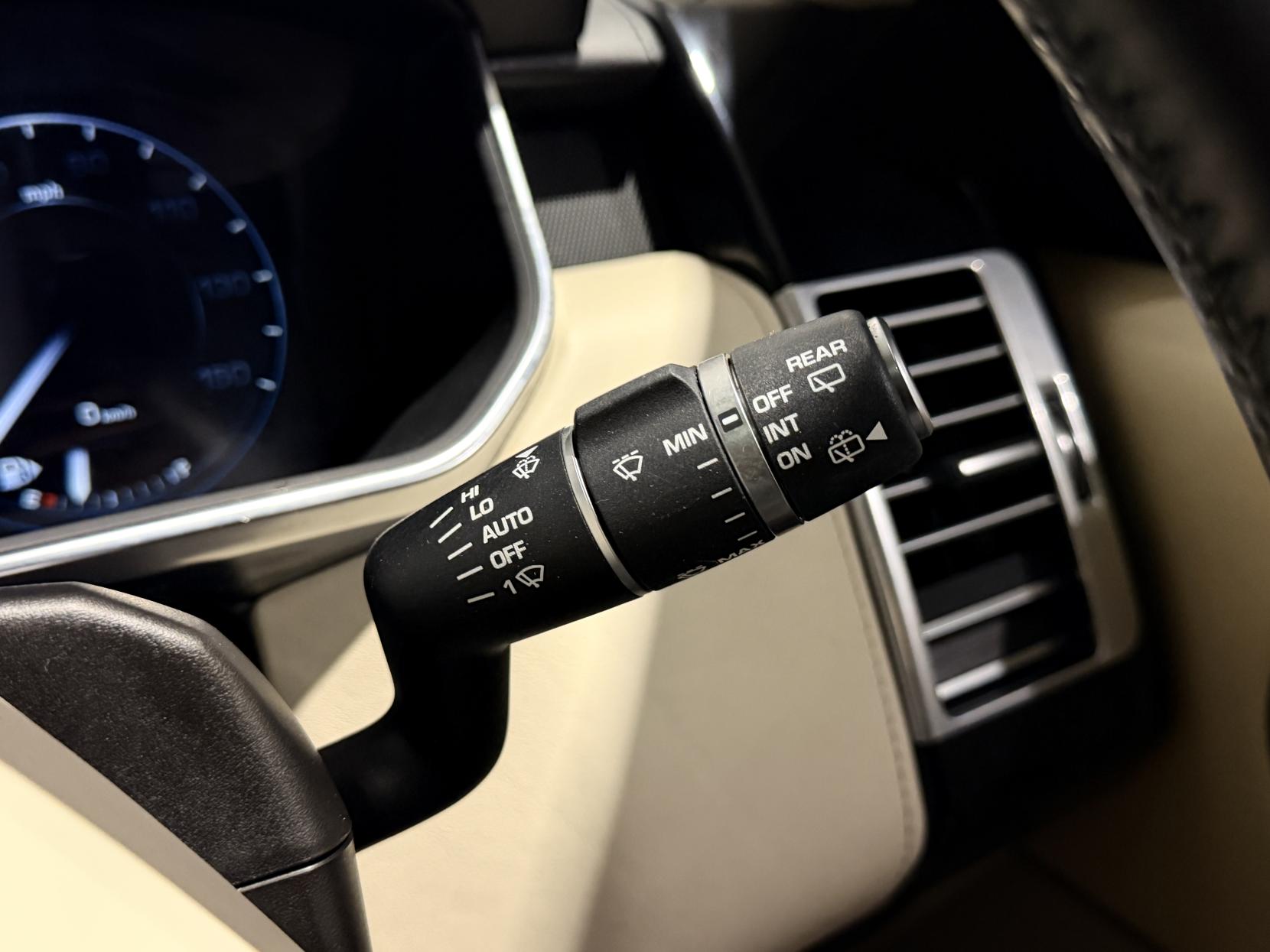 Land Rover Range Rover 3.0 TD V6 Autobiography SUV 5dr Diesel Auto 4WD Euro 5 (s/s) (258 ps)