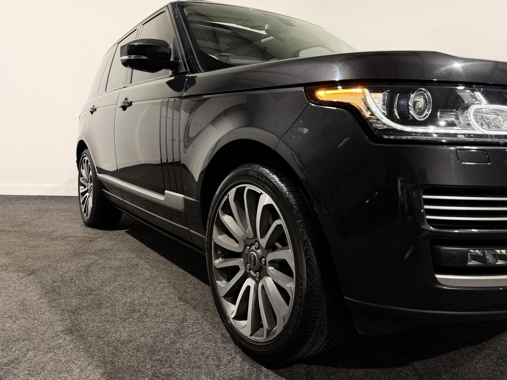 Land Rover Range Rover 3.0 TD V6 Autobiography SUV 5dr Diesel Auto 4WD Euro 5 (s/s) (258 ps)