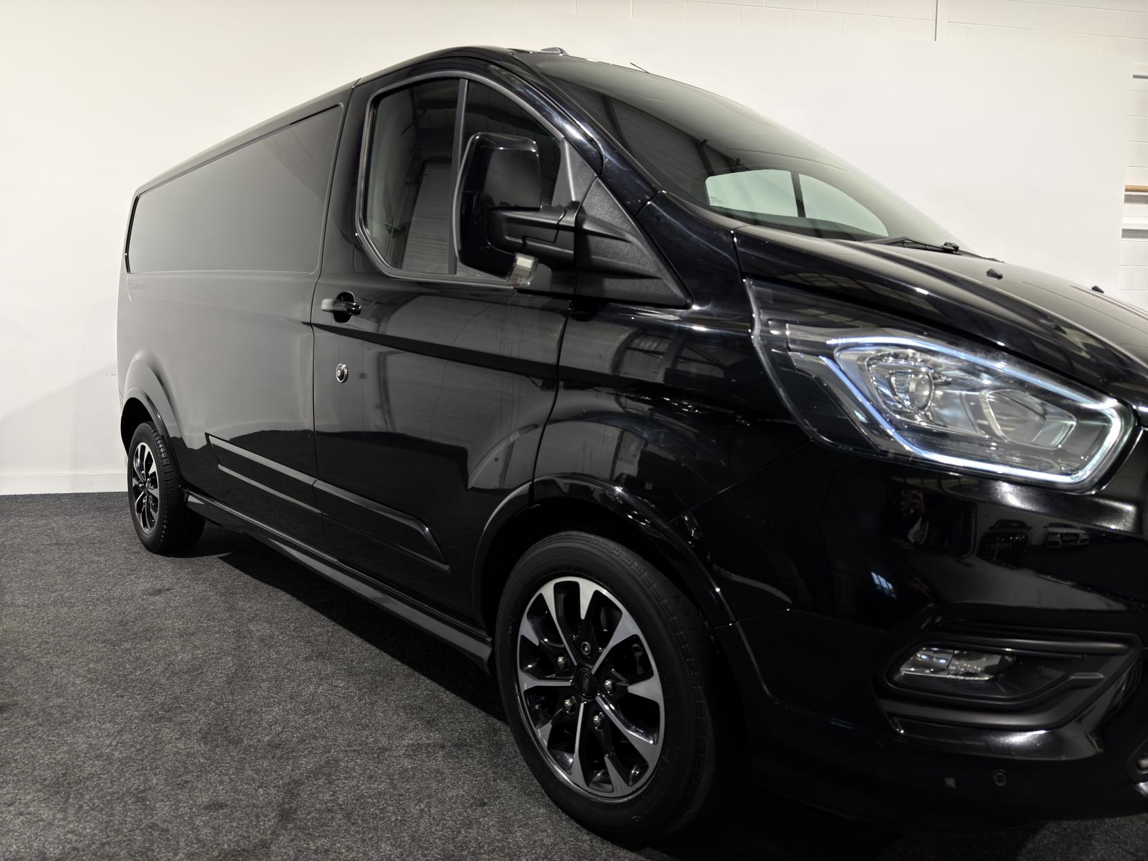 Ford Transit Custom 2.0 320 EcoBlue Sport Panel Van 5dr Diesel Auto L2 H1 Euro 6 (s/s) (185 ps)