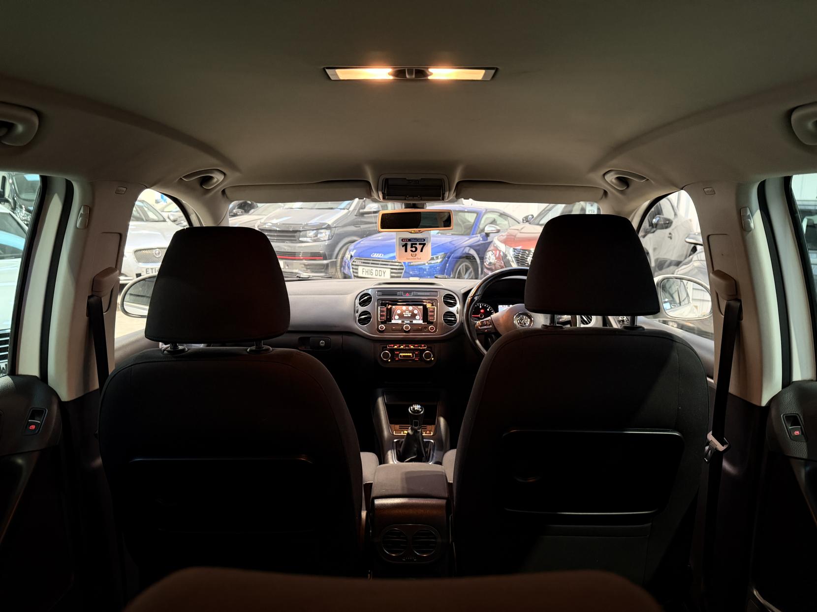 Volkswagen Tiguan 2.0 TDI BlueMotion Tech SE SUV 5dr Diesel Manual 2WD Euro 5 (s/s) (140 ps)