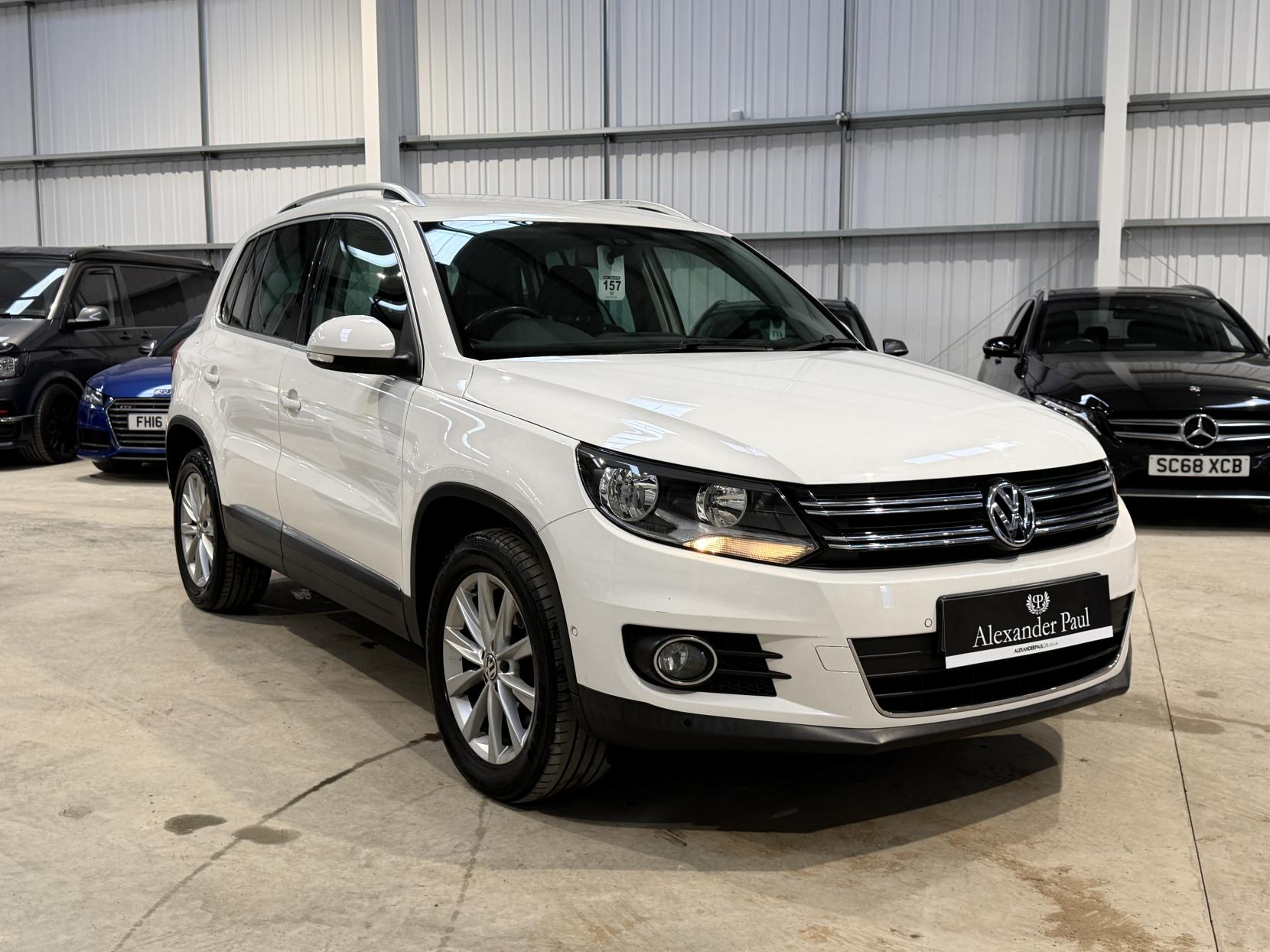 Volkswagen Tiguan 2.0 TDI BlueMotion Tech SE SUV 5dr Diesel Manual 2WD Euro 5 (s/s) (140 ps)