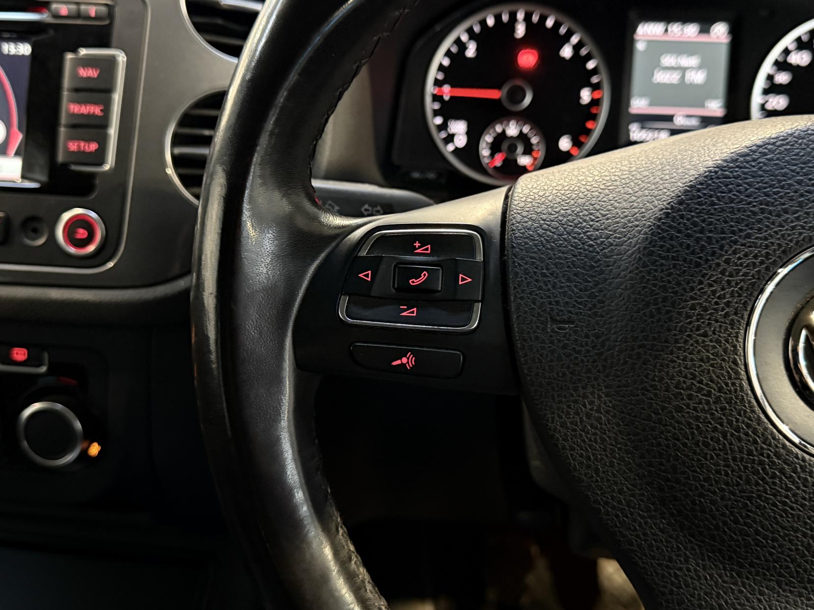 Volkswagen Tiguan 2.0 TDI BlueMotion Tech SE SUV 5dr Diesel Manual 2WD Euro 5 (s/s) (140 ps)