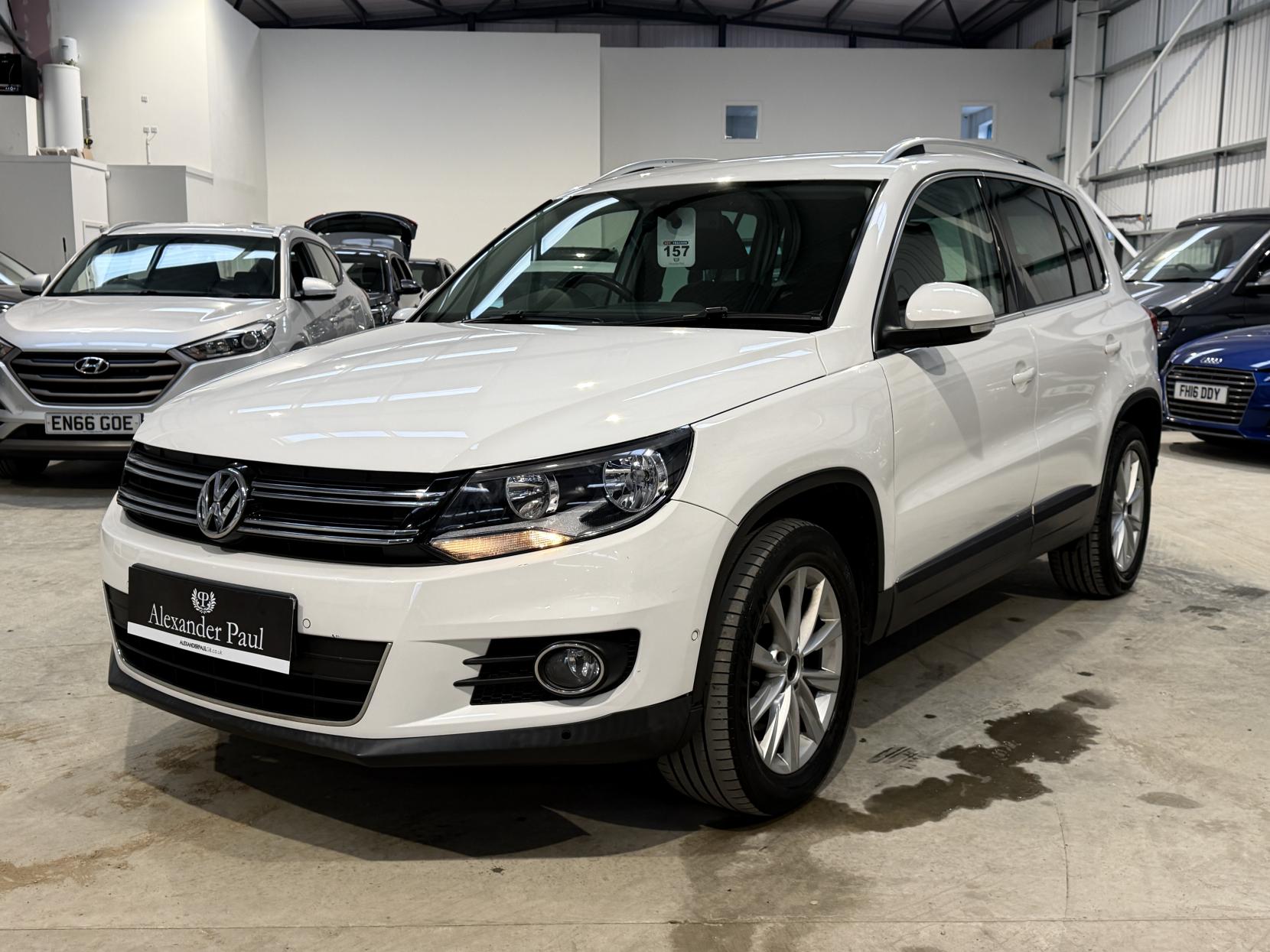 Volkswagen Tiguan 2.0 TDI BlueMotion Tech SE SUV 5dr Diesel Manual 2WD Euro 5 (s/s) (140 ps)