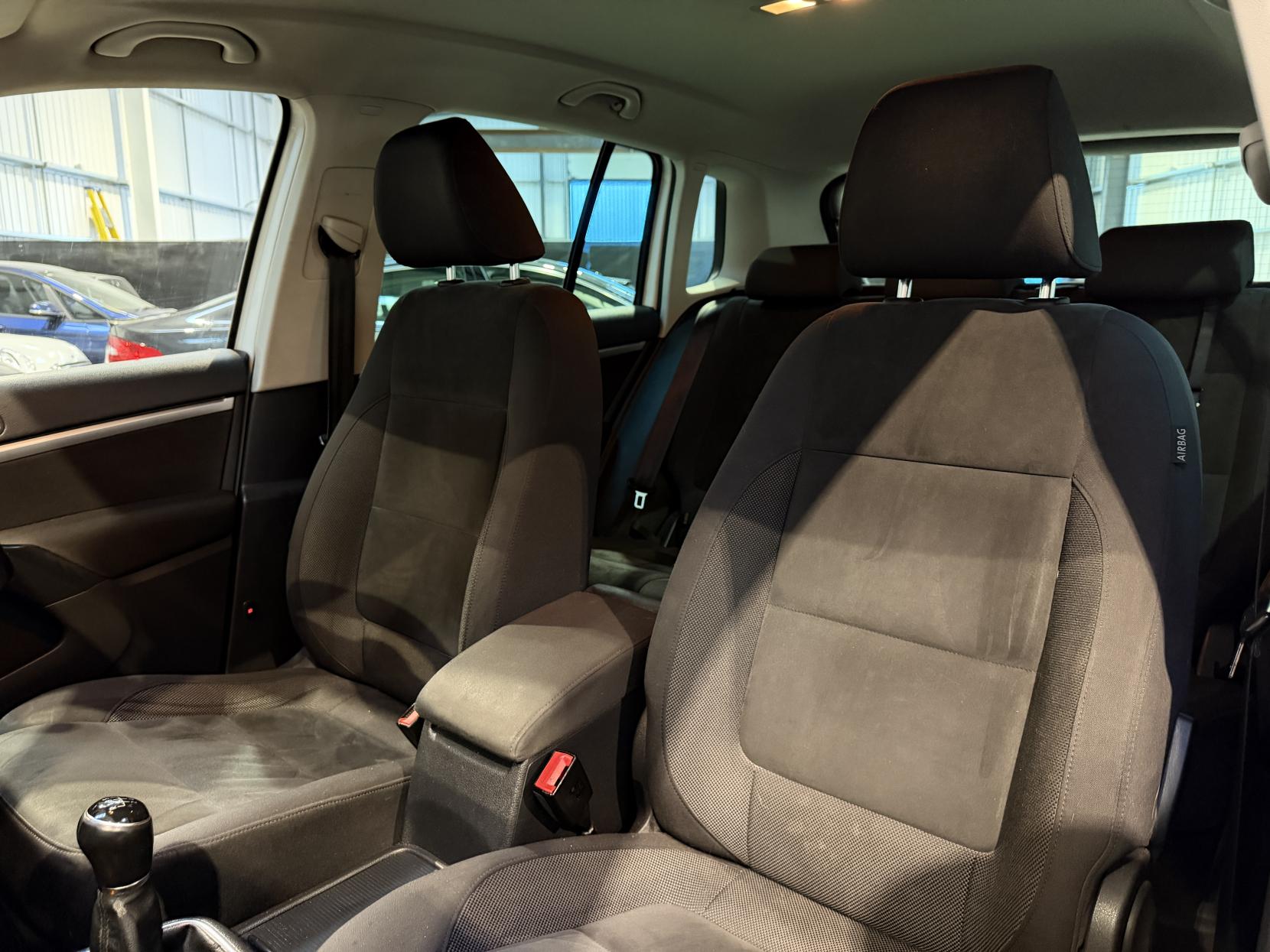 Volkswagen Tiguan 2.0 TDI BlueMotion Tech SE SUV 5dr Diesel Manual 2WD Euro 5 (s/s) (140 ps)