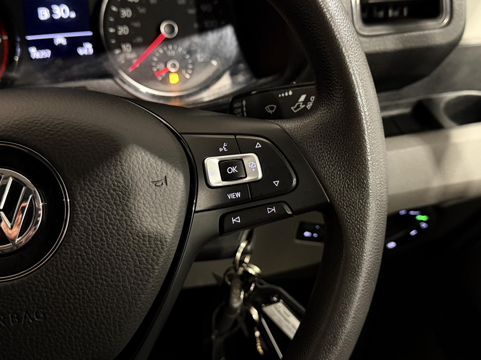 Volkswagen Crafter 2.0 TDI CR35 Trendline Panel Van 5dr Diesel Manual FWD MWB Euro 6 (s/s) (140 ps)