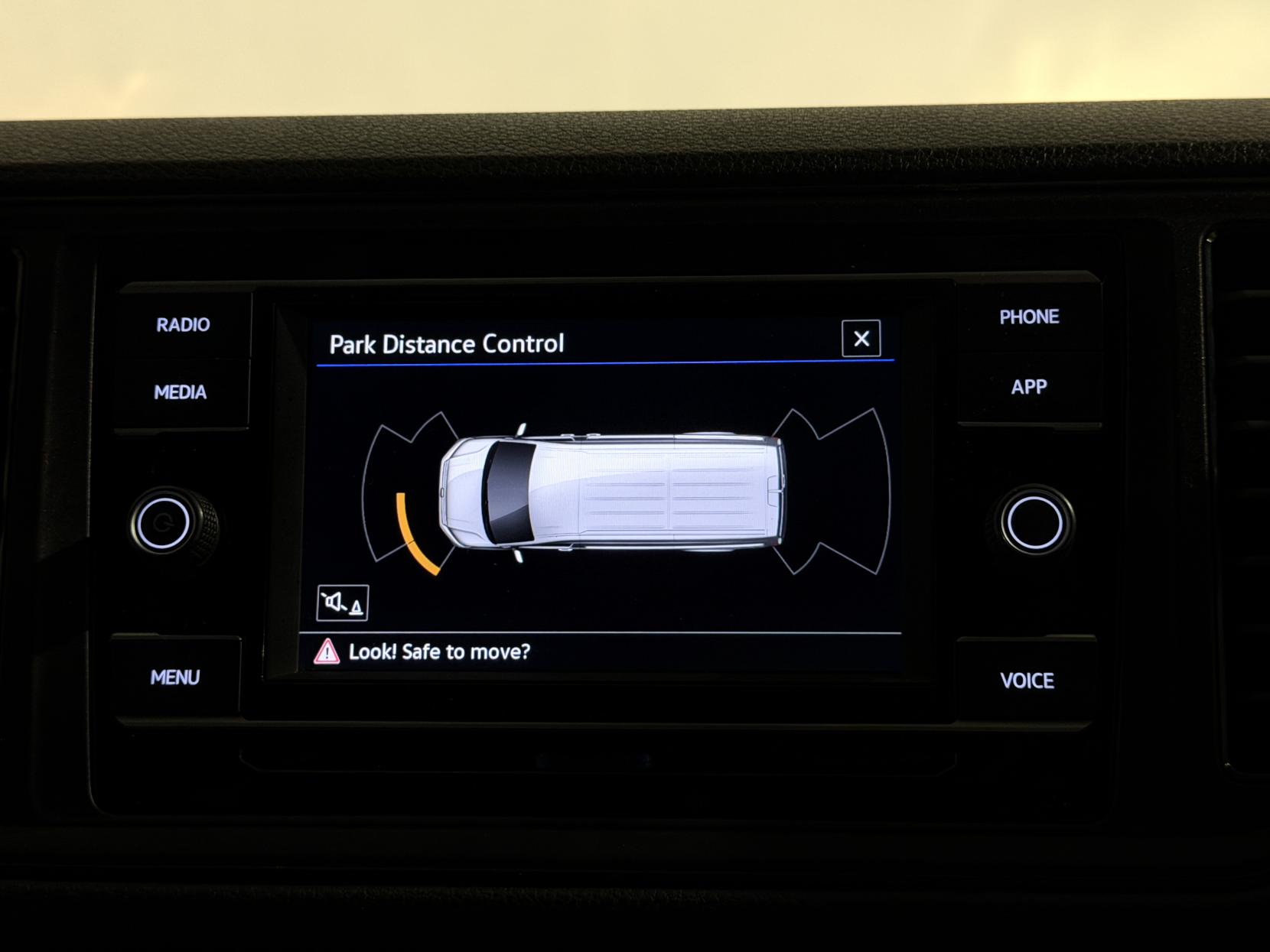 Volkswagen Crafter 2.0 TDI CR35 Trendline Panel Van 5dr Diesel Manual FWD MWB Euro 6 (s/s) (140 ps)