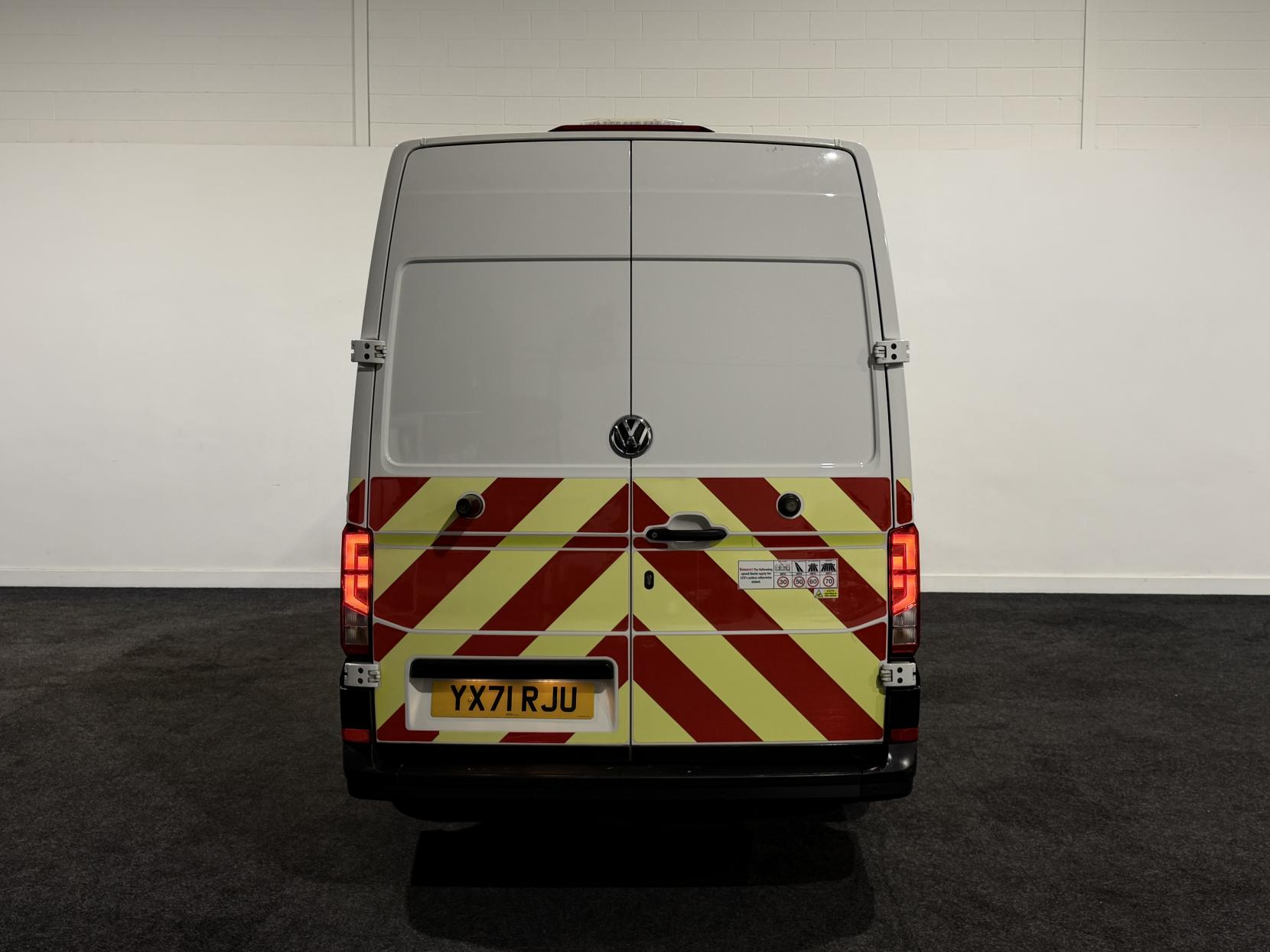 Volkswagen Crafter 2.0 TDI CR35 Trendline Panel Van 5dr Diesel Manual FWD MWB Euro 6 (s/s) (140 ps)