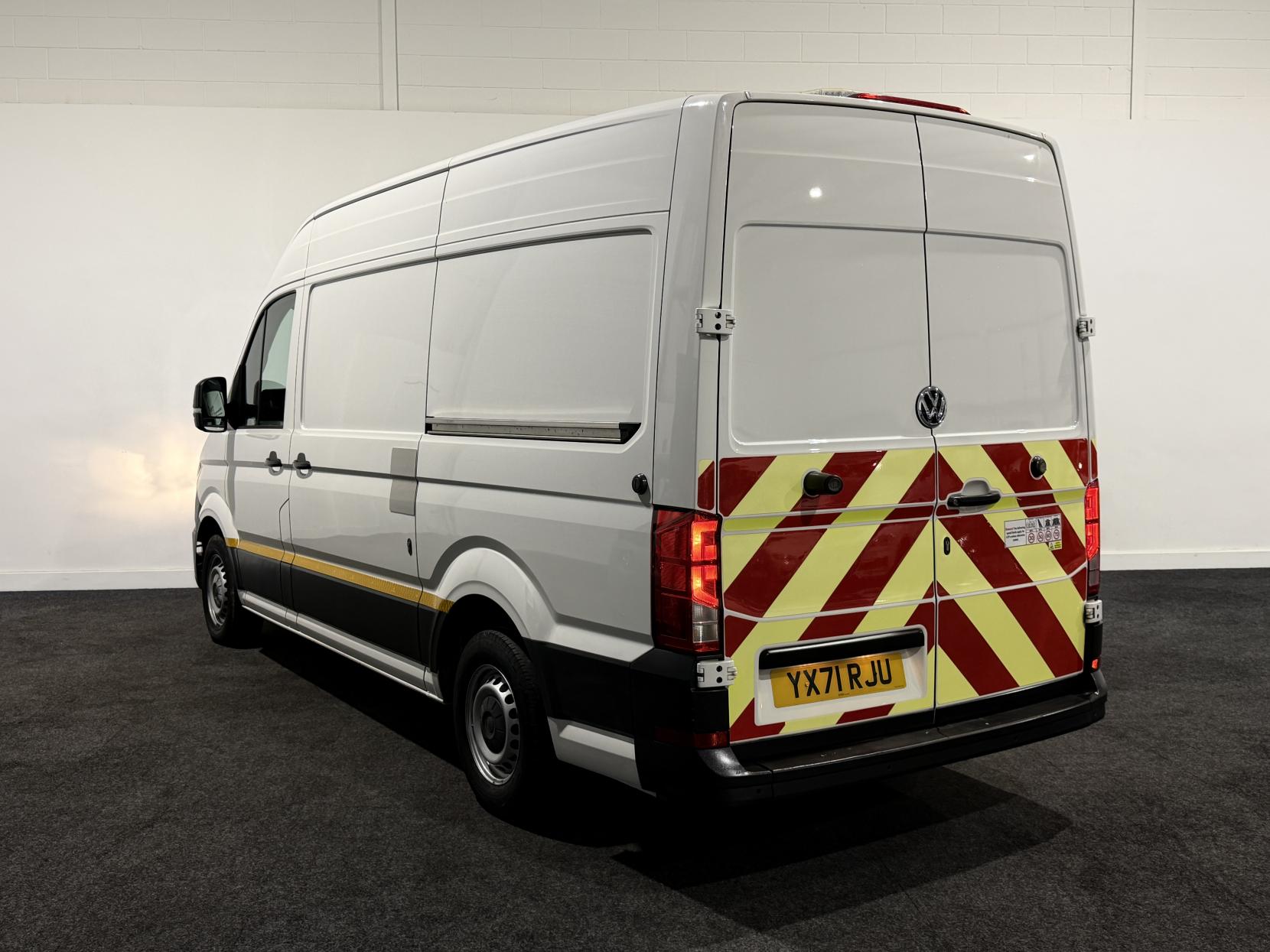 Volkswagen Crafter 2.0 TDI CR35 Trendline Panel Van 5dr Diesel Manual FWD MWB Euro 6 (s/s) (140 ps)