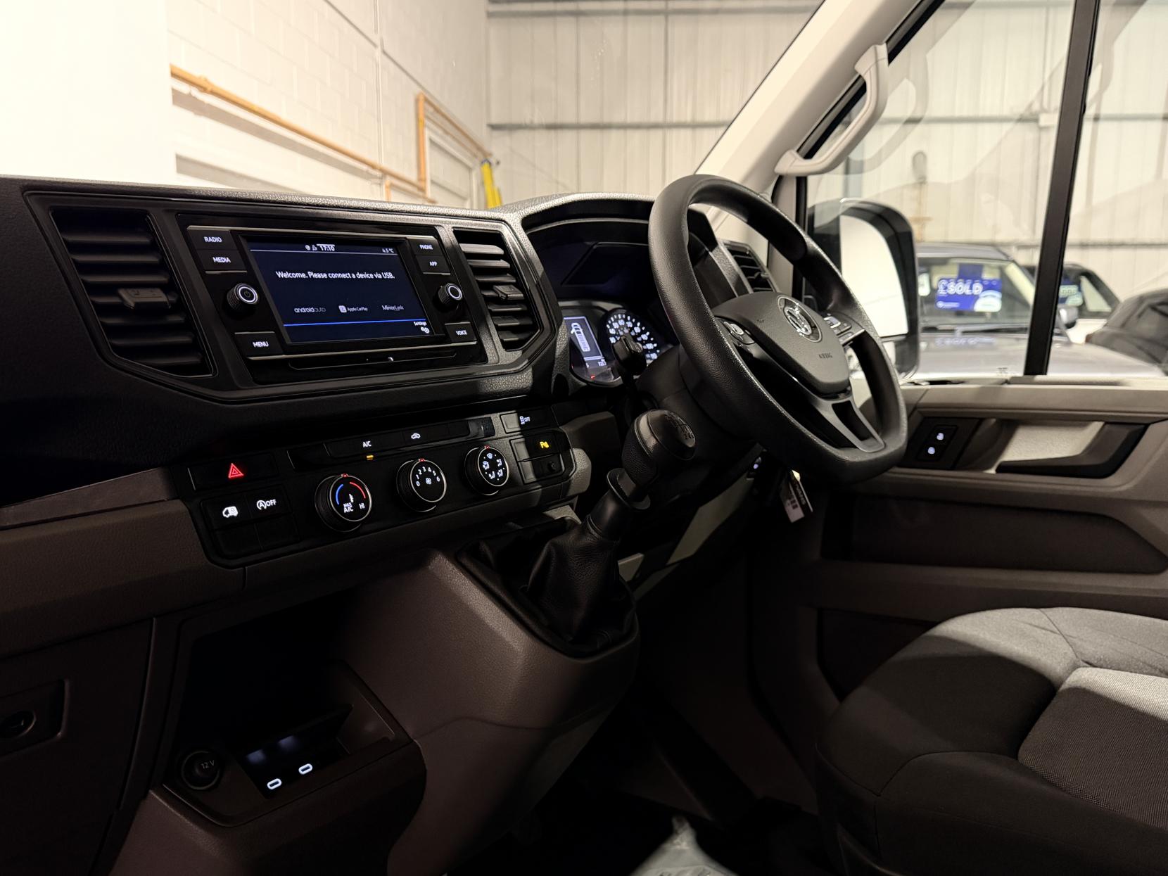 Volkswagen Crafter 2.0 TDI CR35 Trendline Panel Van 5dr Diesel Manual FWD MWB Euro 6 (s/s) (140 ps)