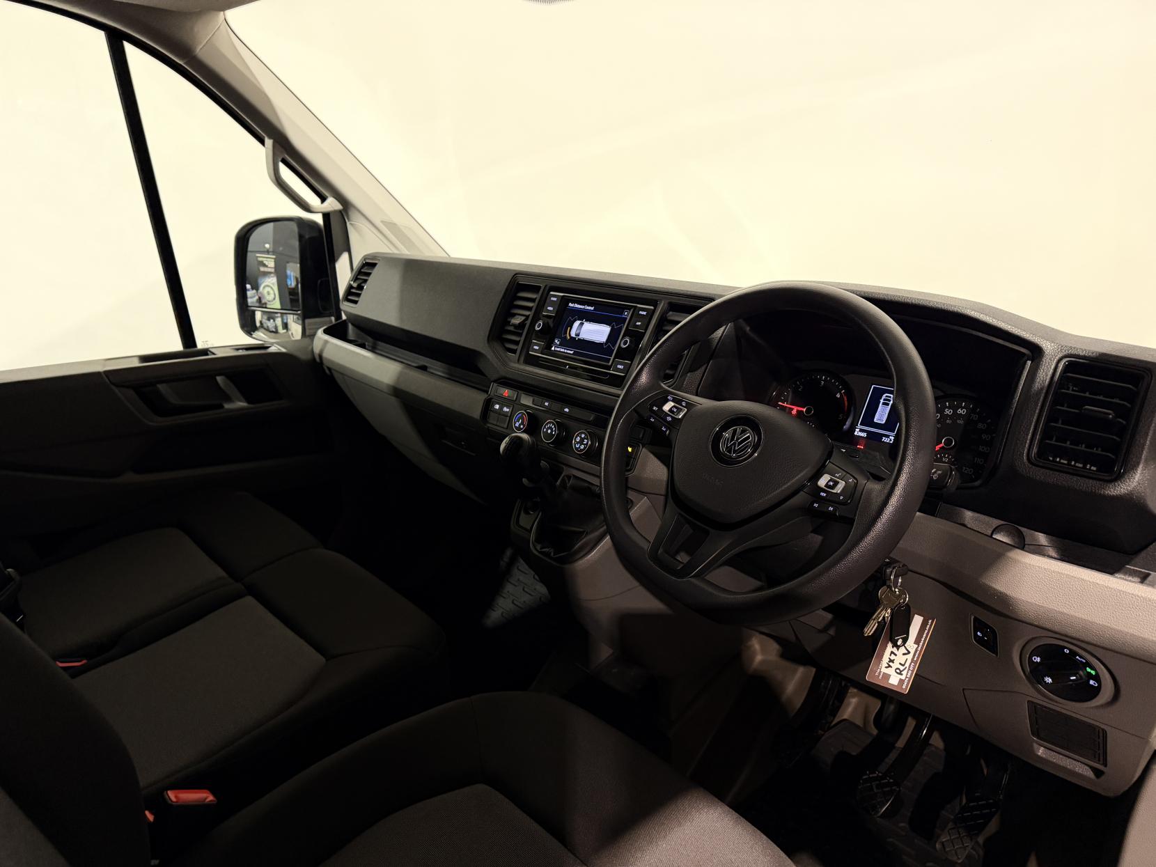 Volkswagen Crafter 2.0 TDI CR35 Trendline Panel Van 5dr Diesel Manual FWD MWB Euro 6 (s/s) (140 ps)