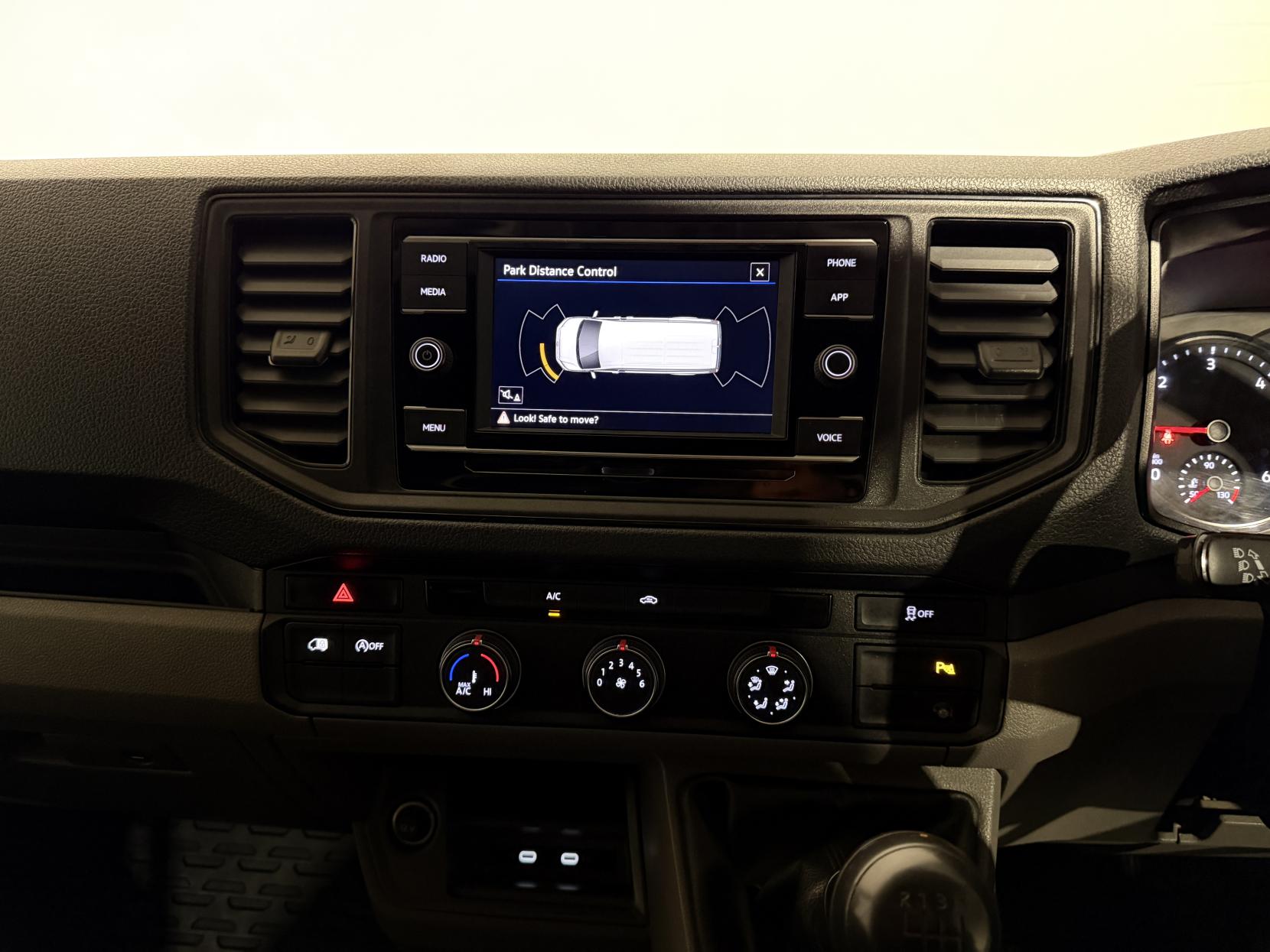 Volkswagen Crafter 2.0 TDI CR35 Trendline Panel Van 5dr Diesel Manual FWD MWB Euro 6 (s/s) (140 ps)