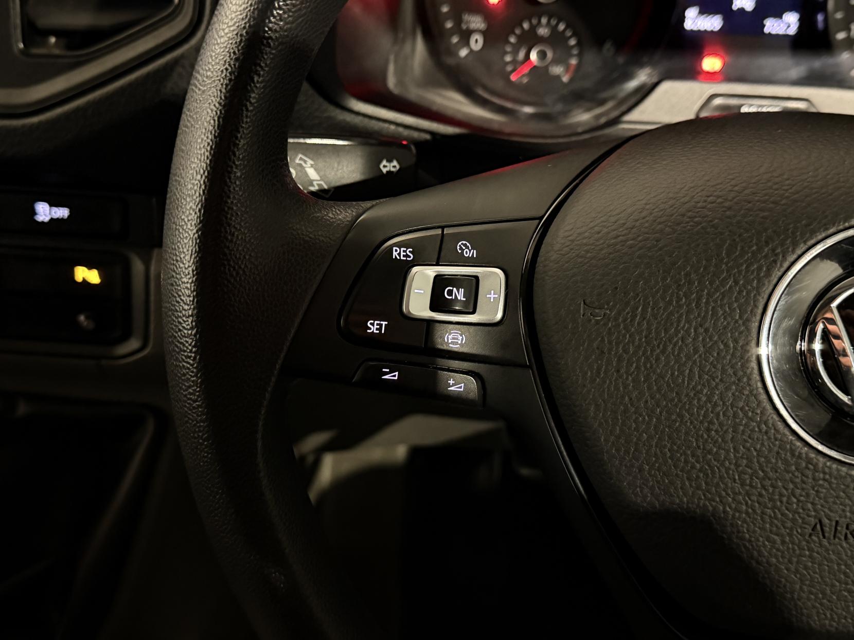 Volkswagen Crafter 2.0 TDI CR35 Trendline Panel Van 5dr Diesel Manual FWD MWB Euro 6 (s/s) (140 ps)