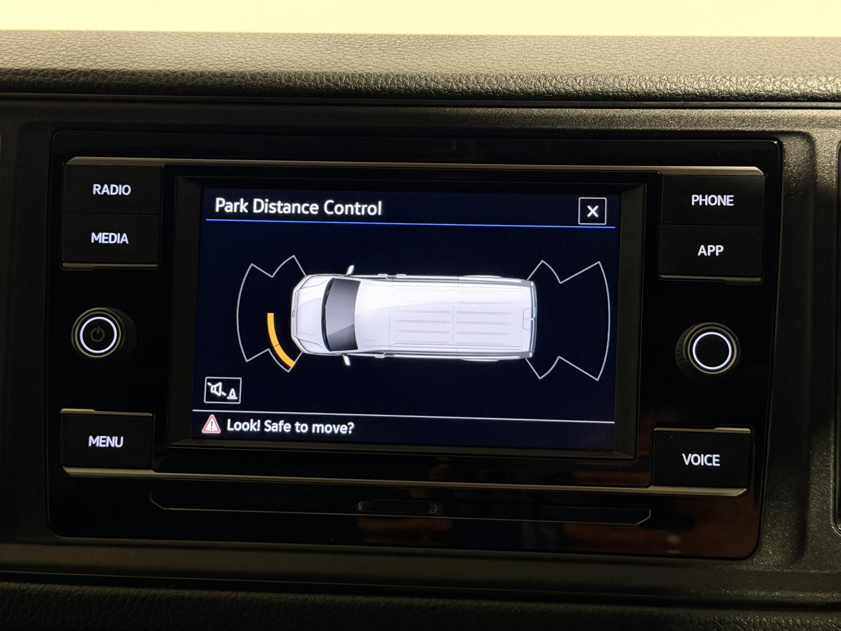 Volkswagen Crafter 2.0 TDI CR35 Trendline Panel Van 5dr Diesel Manual FWD MWB Euro 6 (s/s) (140 ps)