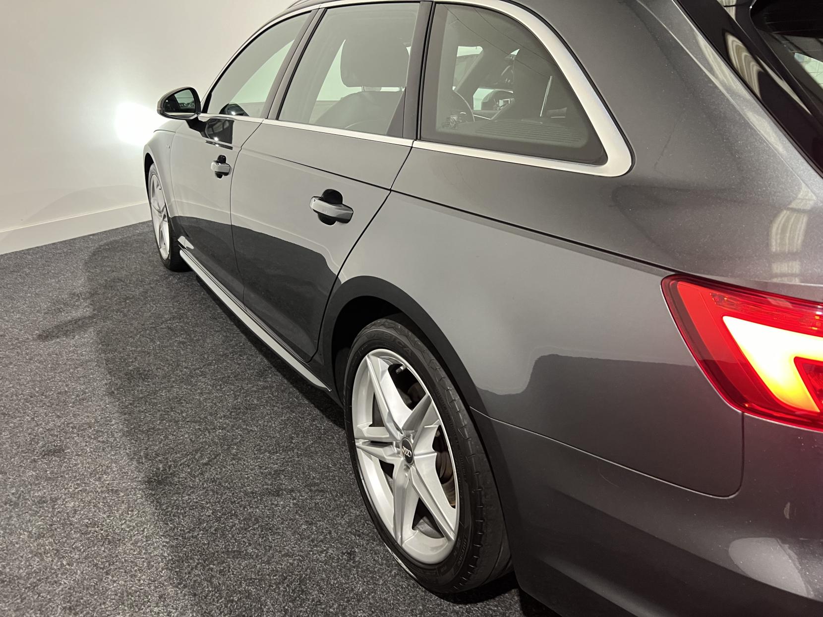 Audi A4 Avant 2.0 TDI S line Estate 5dr Diesel S Tronic Euro 6 (s/s) (150 ps)