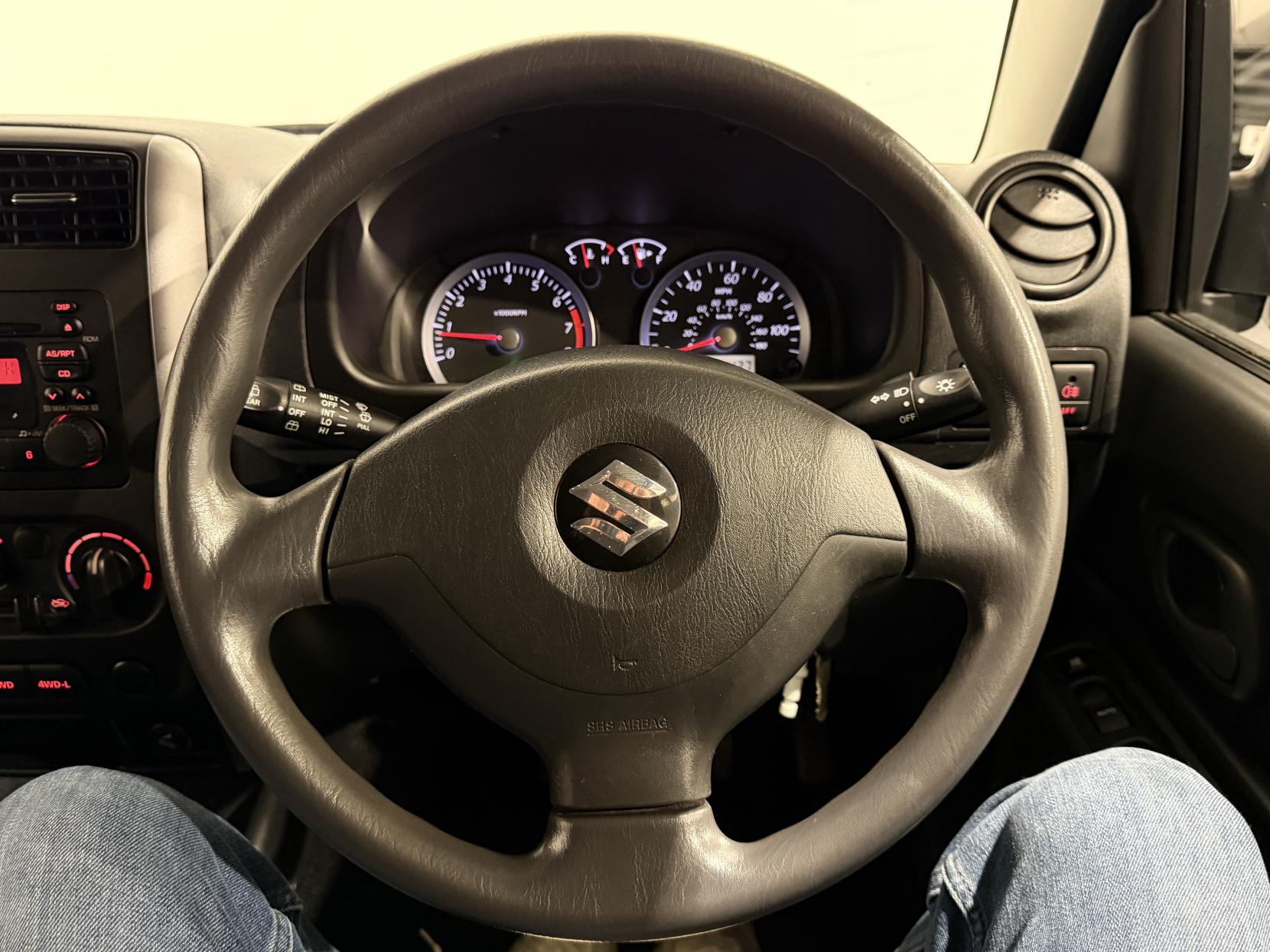 Suzuki Jimny 1.3 JLX SUV 3dr Petrol Manual (174 g/km, 83 bhp)