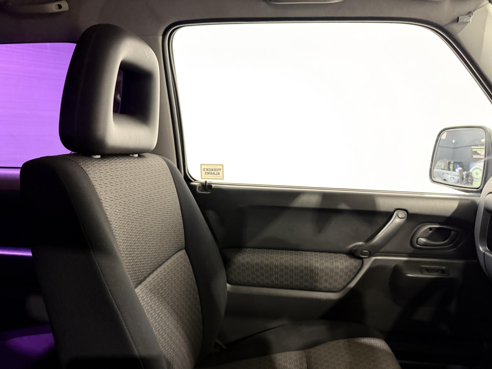 Suzuki Jimny 1.3 JLX SUV 3dr Petrol Manual (174 g/km, 83 bhp)