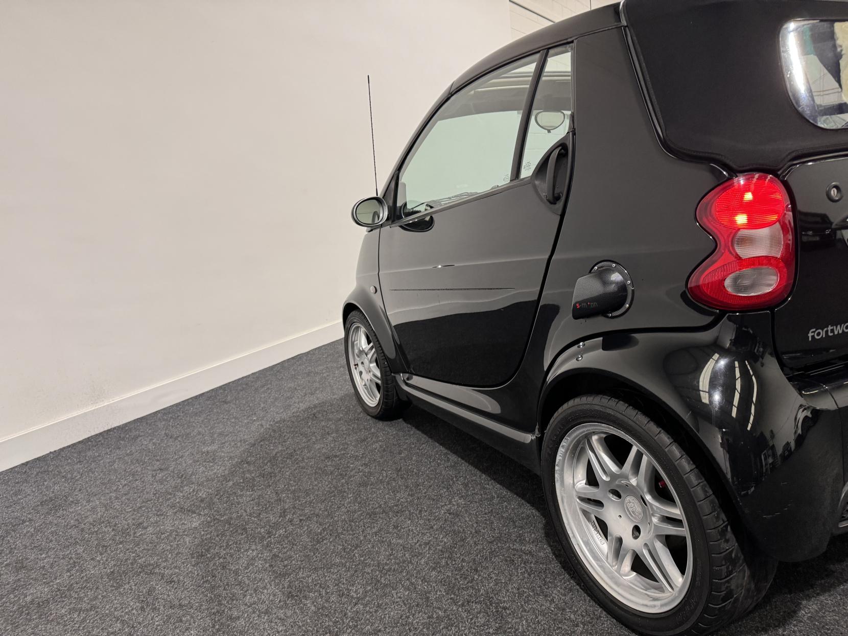 Smart fortwo 0.7 City BRABUS Cabriolet 2dr Petrol Automatic (127 g/km, 74 bhp)