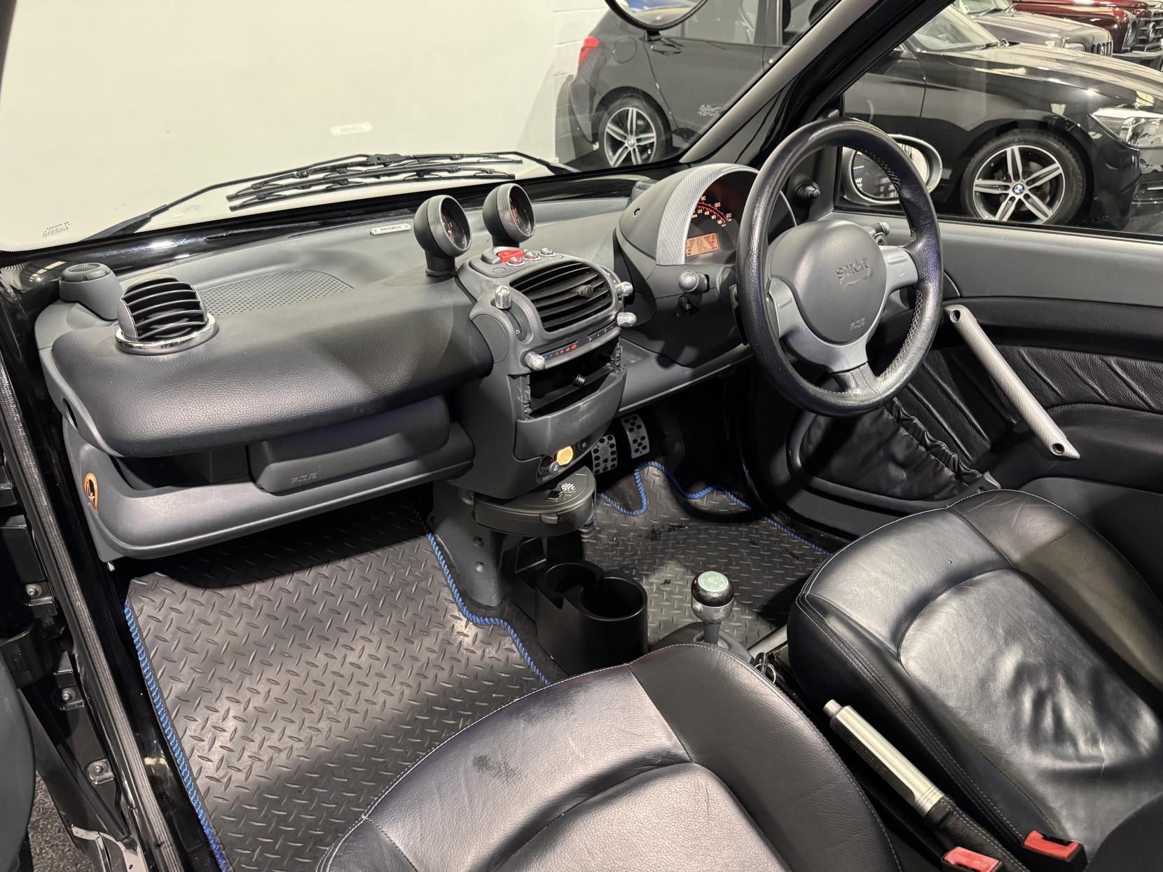 Smart fortwo 0.7 City BRABUS Cabriolet 2dr Petrol Automatic (127 g/km, 74 bhp)