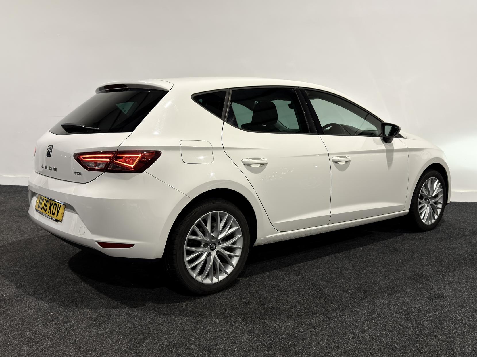 SEAT Leon 1.6 TDI SE Dynamic Technology Hatchback 5dr Diesel DSG Euro 6 (s/s) (110 ps)