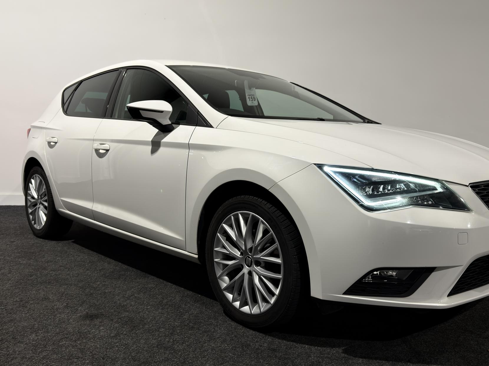 SEAT Leon 1.6 TDI SE Dynamic Technology Hatchback 5dr Diesel DSG Euro 6 (s/s) (110 ps)