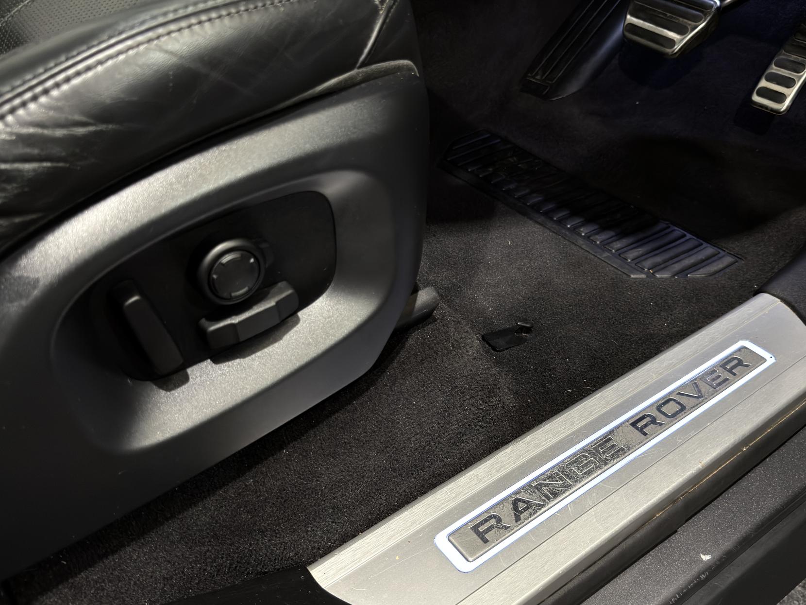 Land Rover Range Rover Sport 3.0 SD V6 HSE Dynamic SUV 5dr Diesel Auto 4WD Euro 6 (s/s) (306 ps)