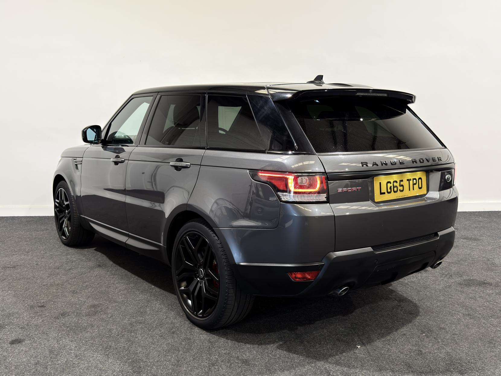 Land Rover Range Rover Sport 3.0 SD V6 HSE Dynamic SUV 5dr Diesel Auto 4WD Euro 6 (s/s) (306 ps)