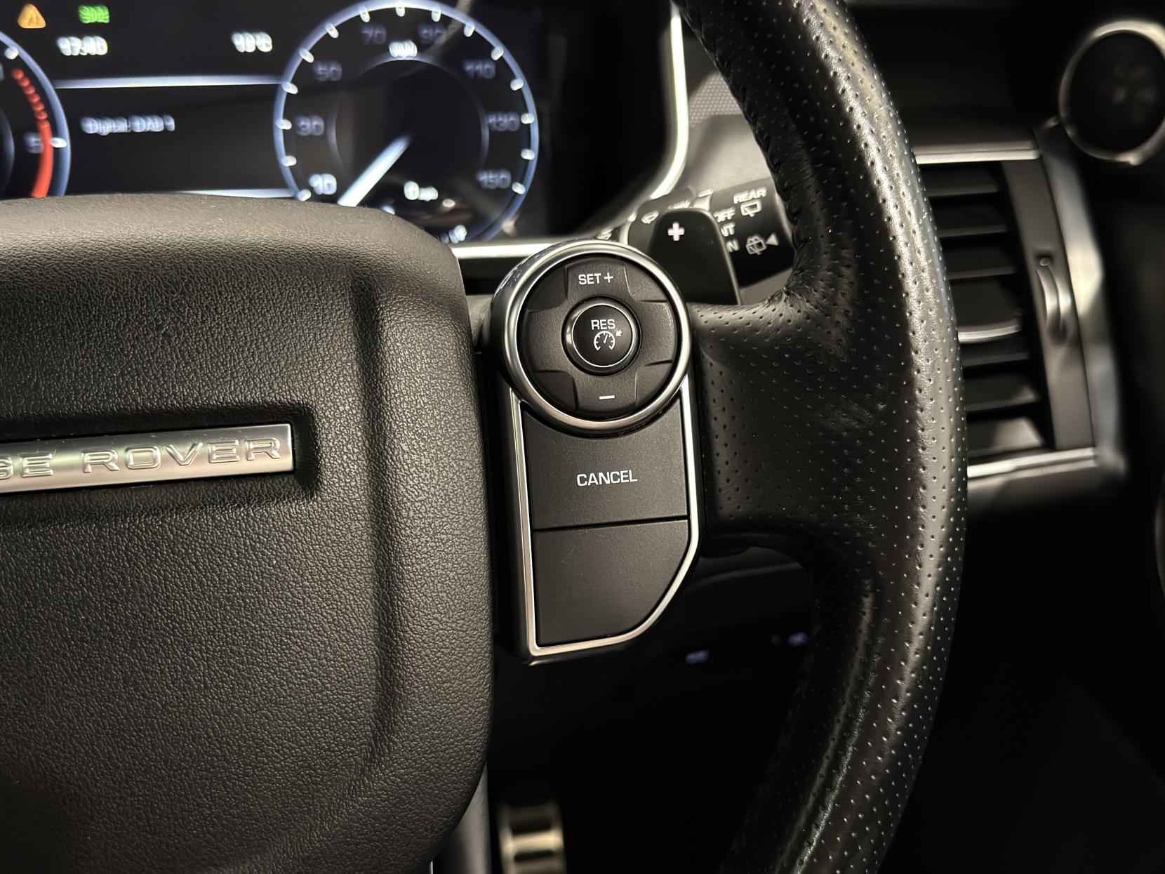 Land Rover Range Rover Sport 3.0 SD V6 HSE Dynamic SUV 5dr Diesel Auto 4WD Euro 6 (s/s) (306 ps)